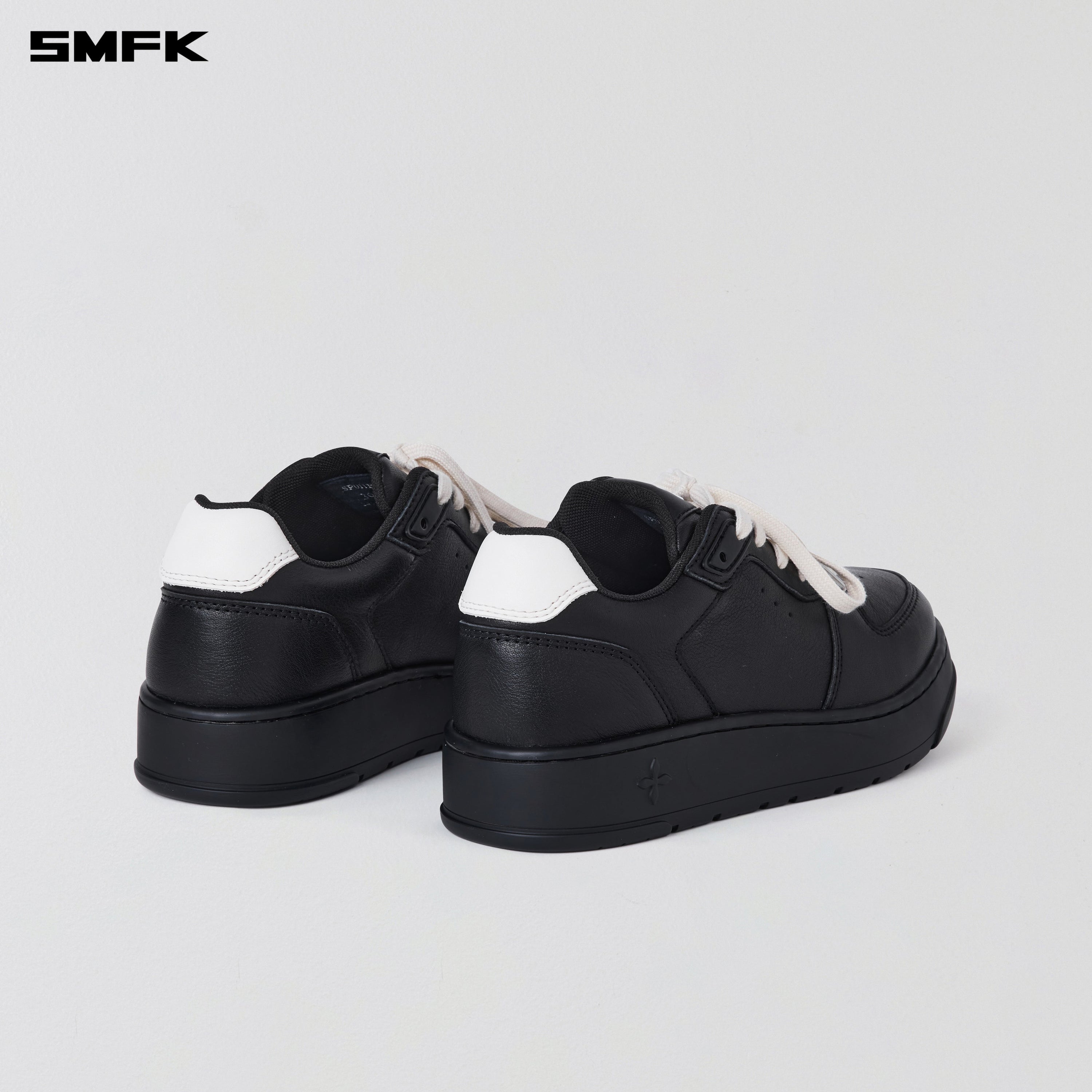 COMPASS MODE-T LEATHER SNEAKER WILD BLACK