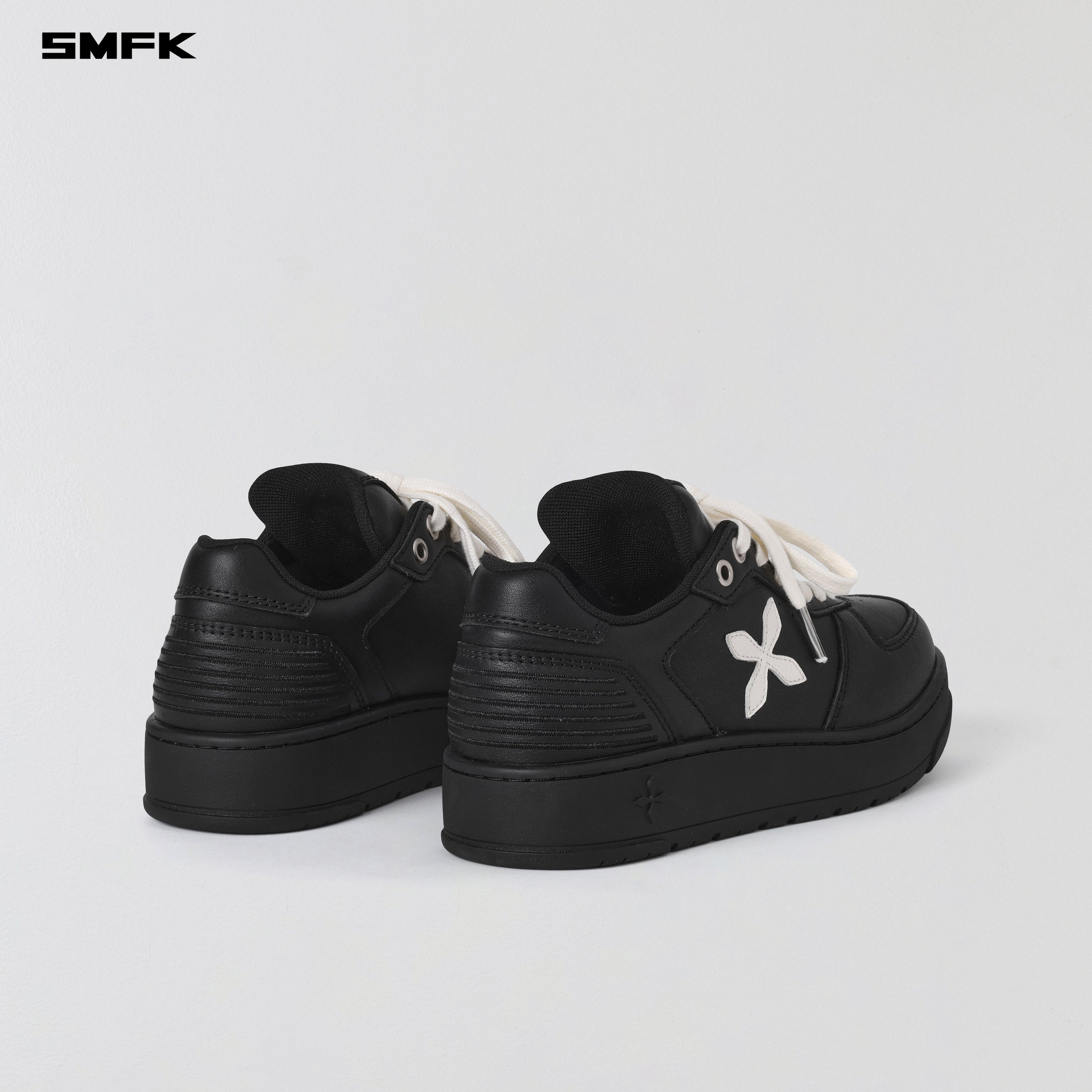 COMPASS MODE-T LEATHER MULTI SNEAKER WILD BLACK
