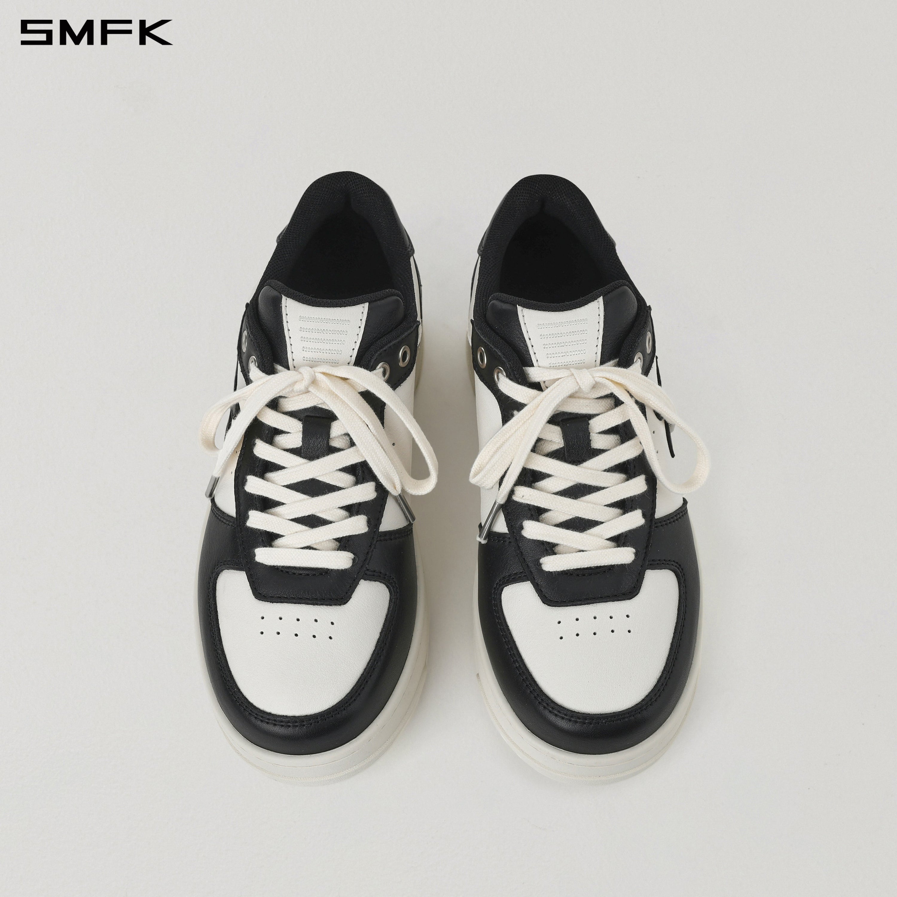 RETRO CROSS TRAINER/LEATHER/W BLACK WHITE