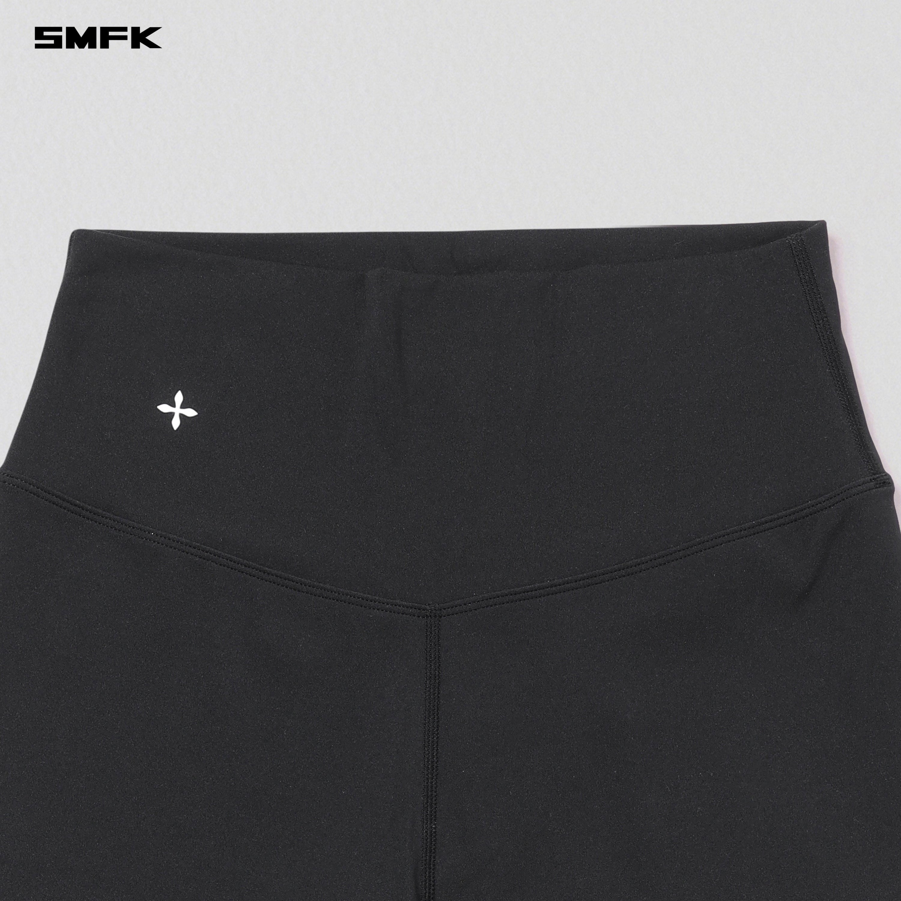 FOCUS GYM TAPER PANTS/Lycra Nylon WILD BLACK