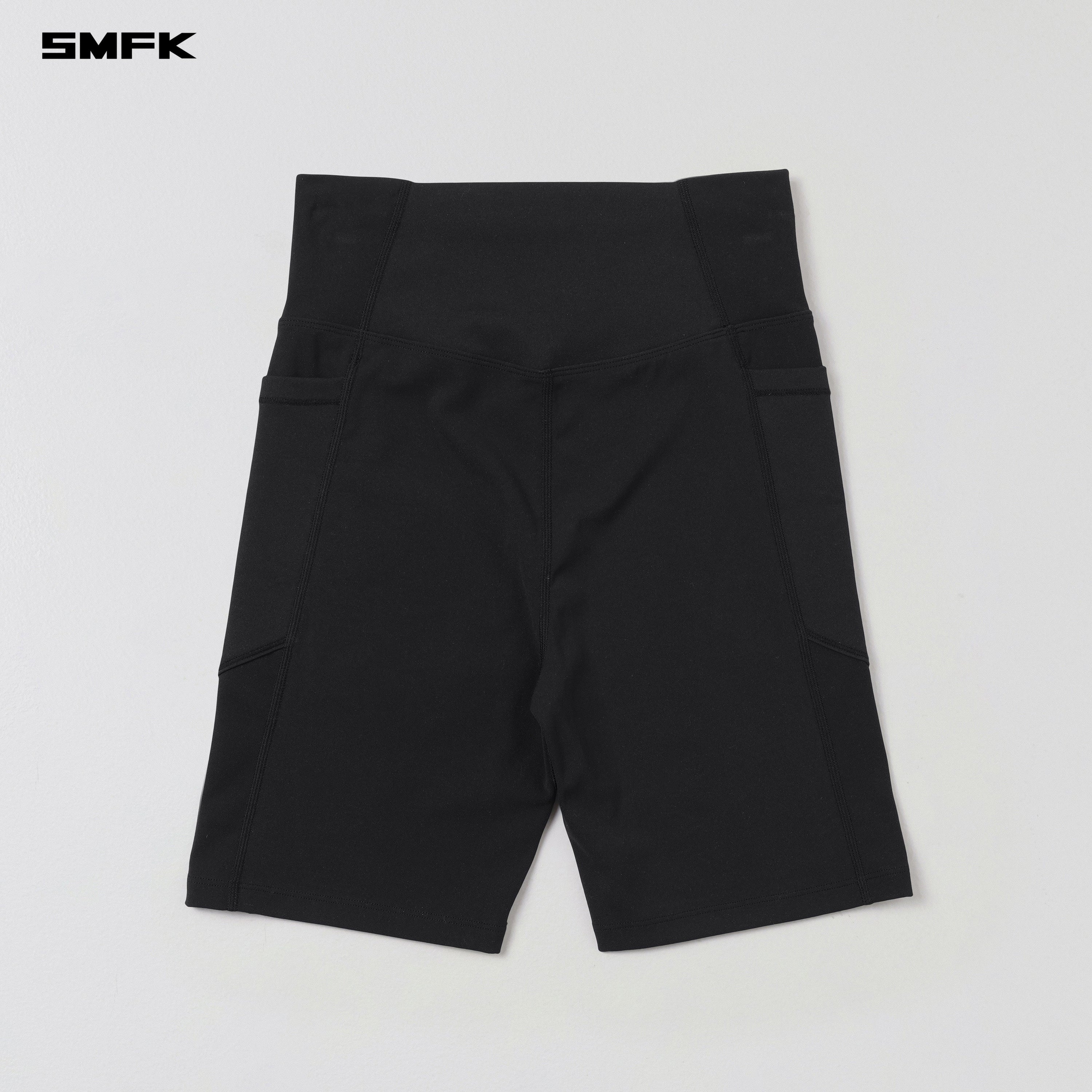 FOCUS GYM RUNNER SHORTS/Lycra Nylon WILD BLACK