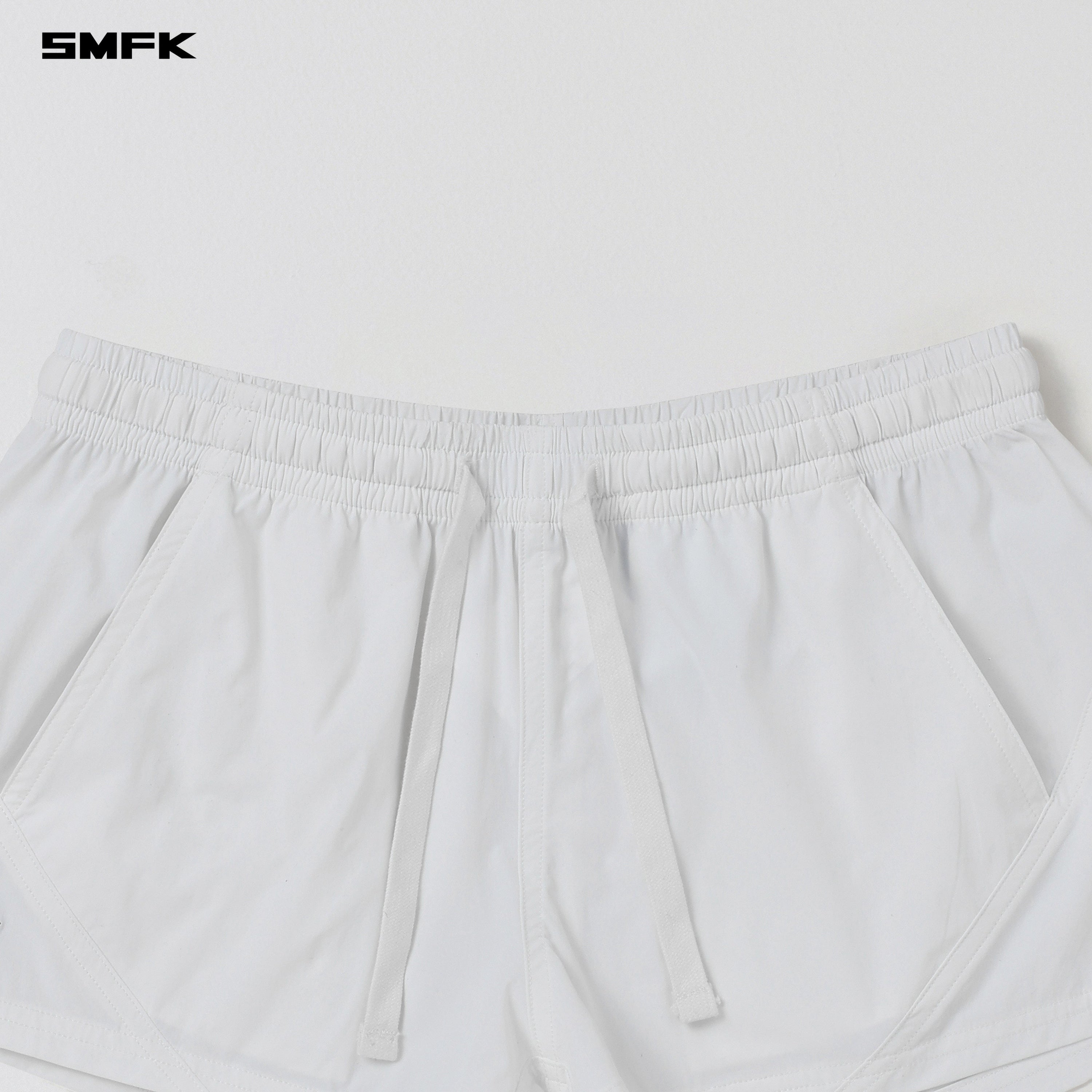 FOCUS OD SLIM SHORTS/E-Nylon CLOUD WHITE