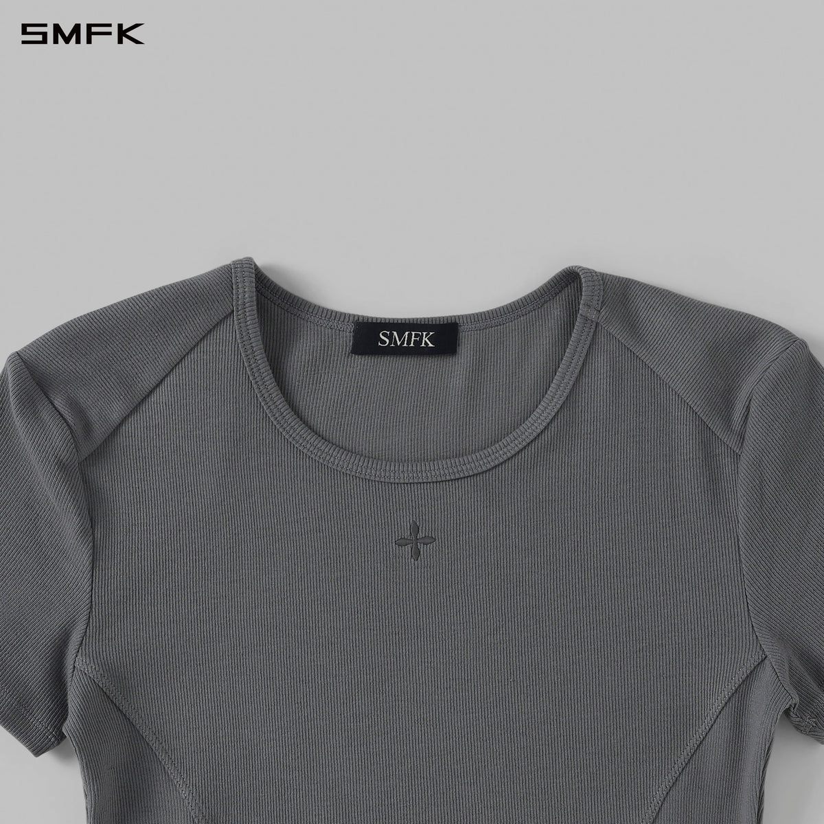 POISE SPORTS LINES TEE / COMBED COTTON+LYCRA STORM GREY