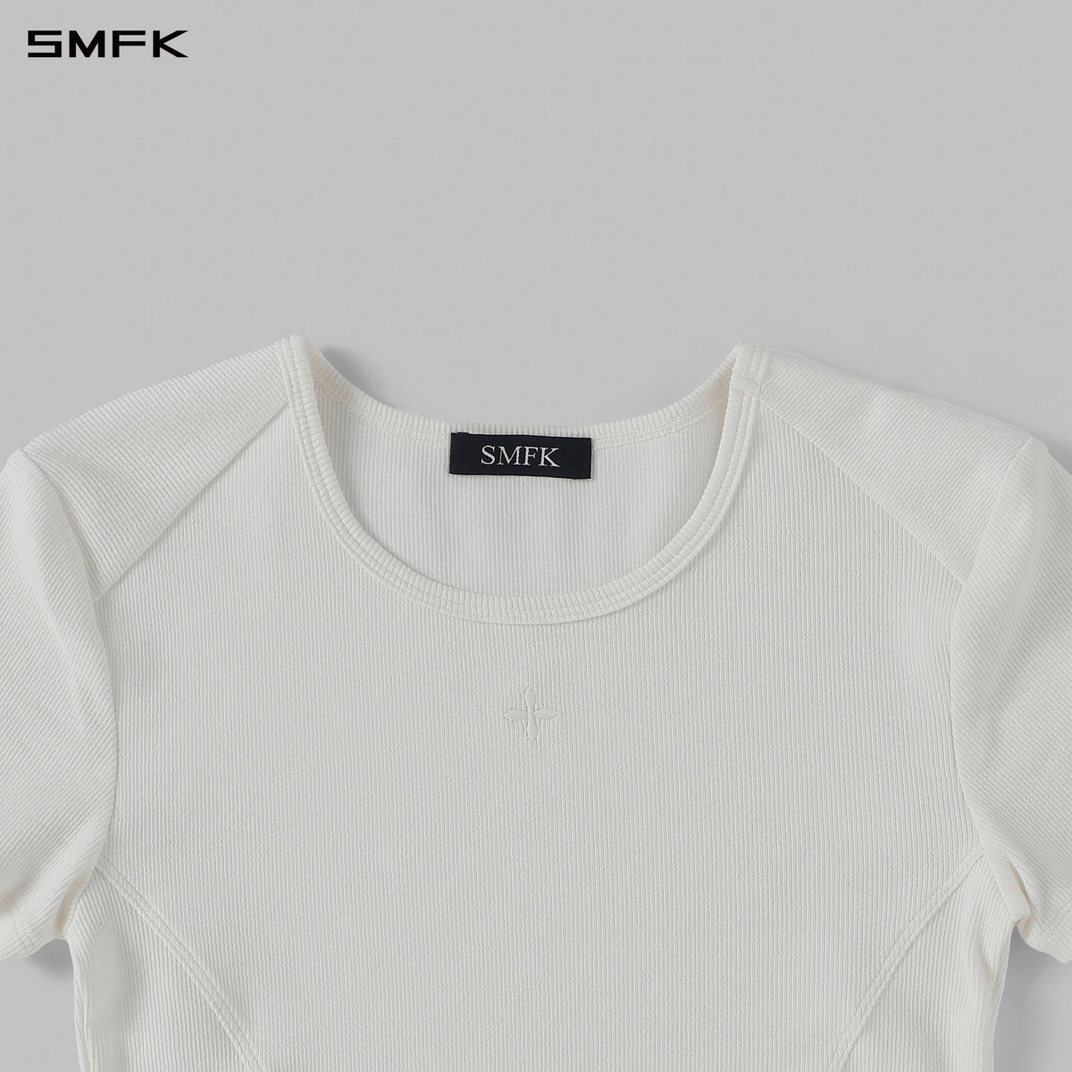 POISE SPORTS LINES TEE / COMBED COTTON+LYCRA CLOUD WHITE