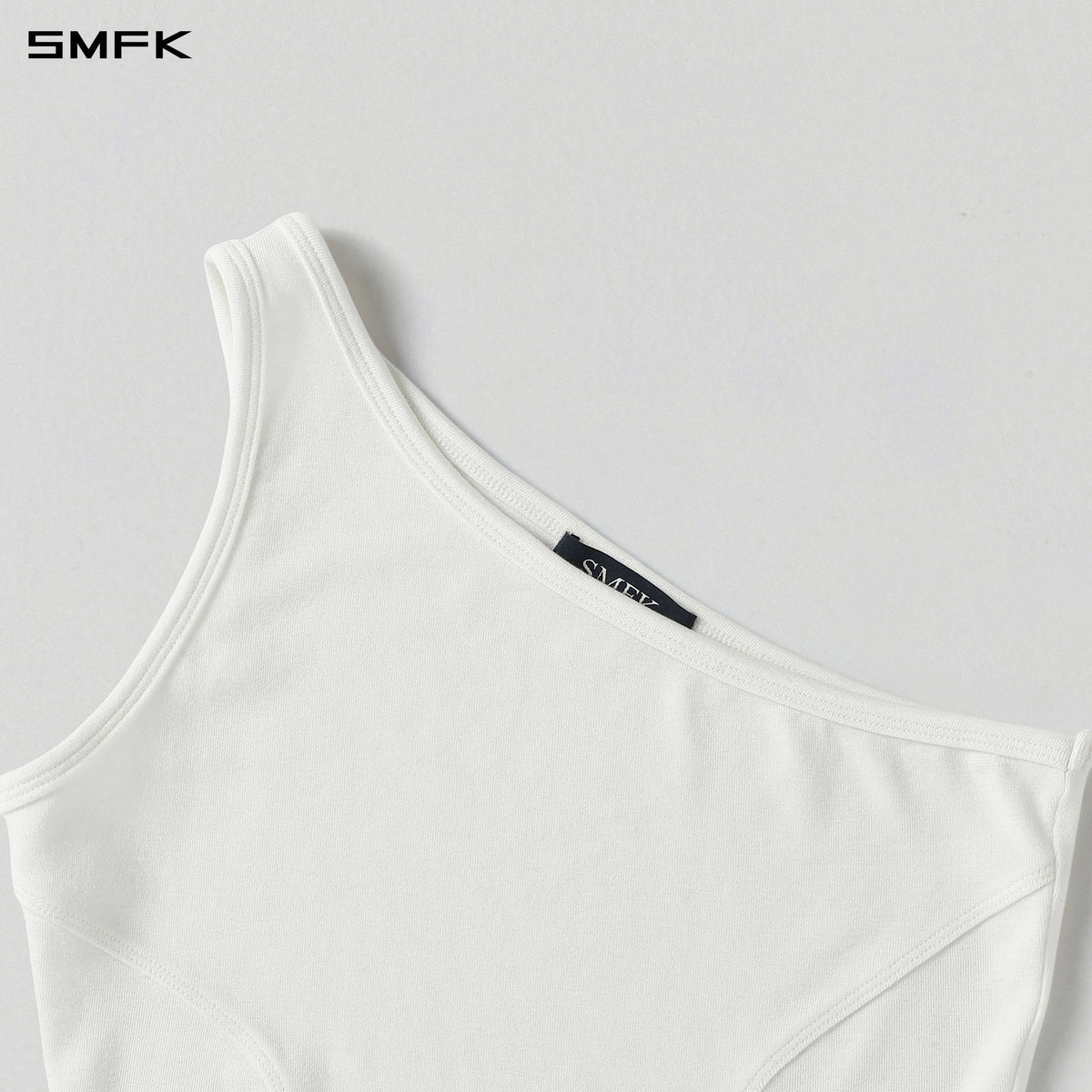 MYTH AEOLUS RIGHT SIDE SHORT TANK/TENCEL+WOOL CLOUD WHITE