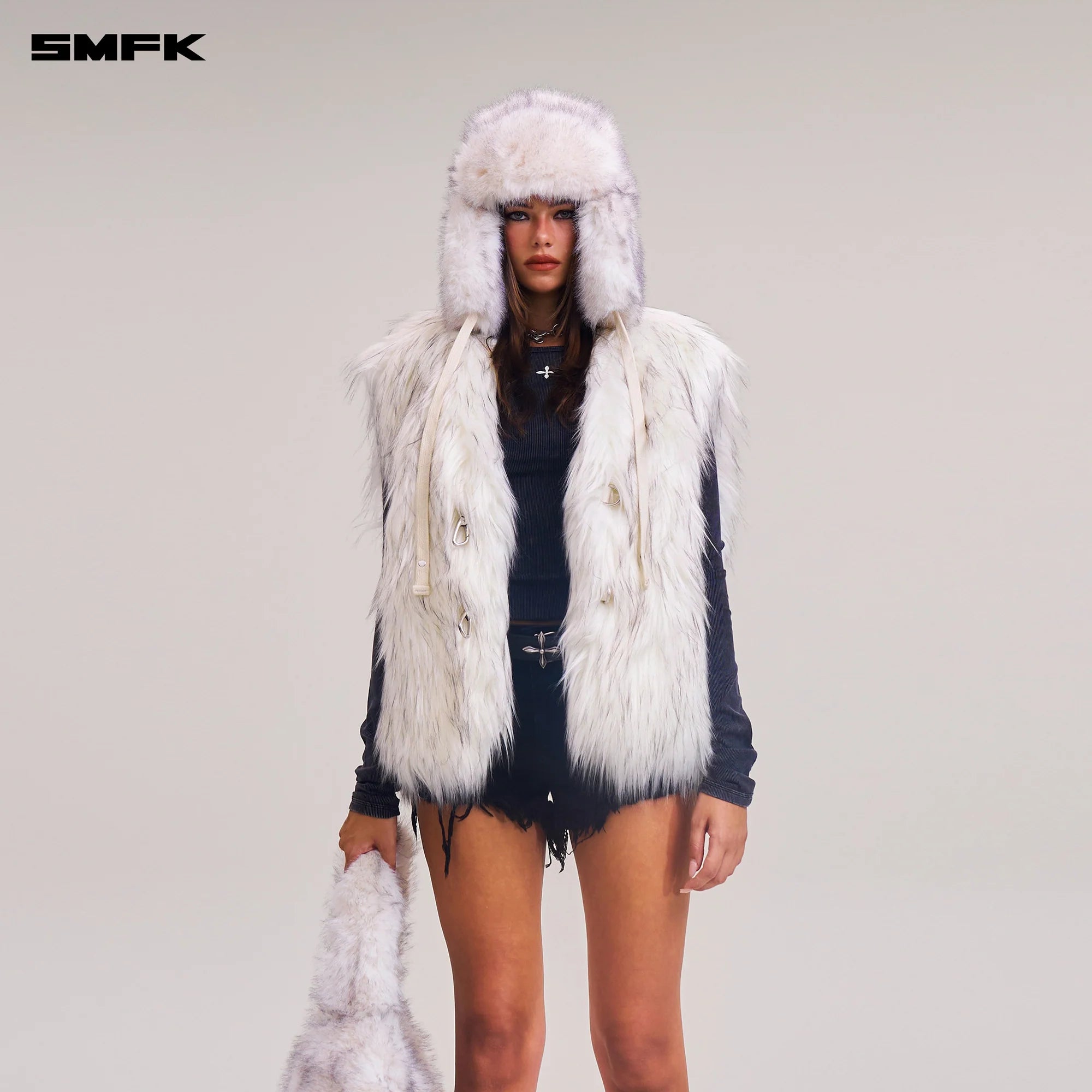 COMPASS MODE FURRY HUGE TANK ARCTIC FOX WHITE