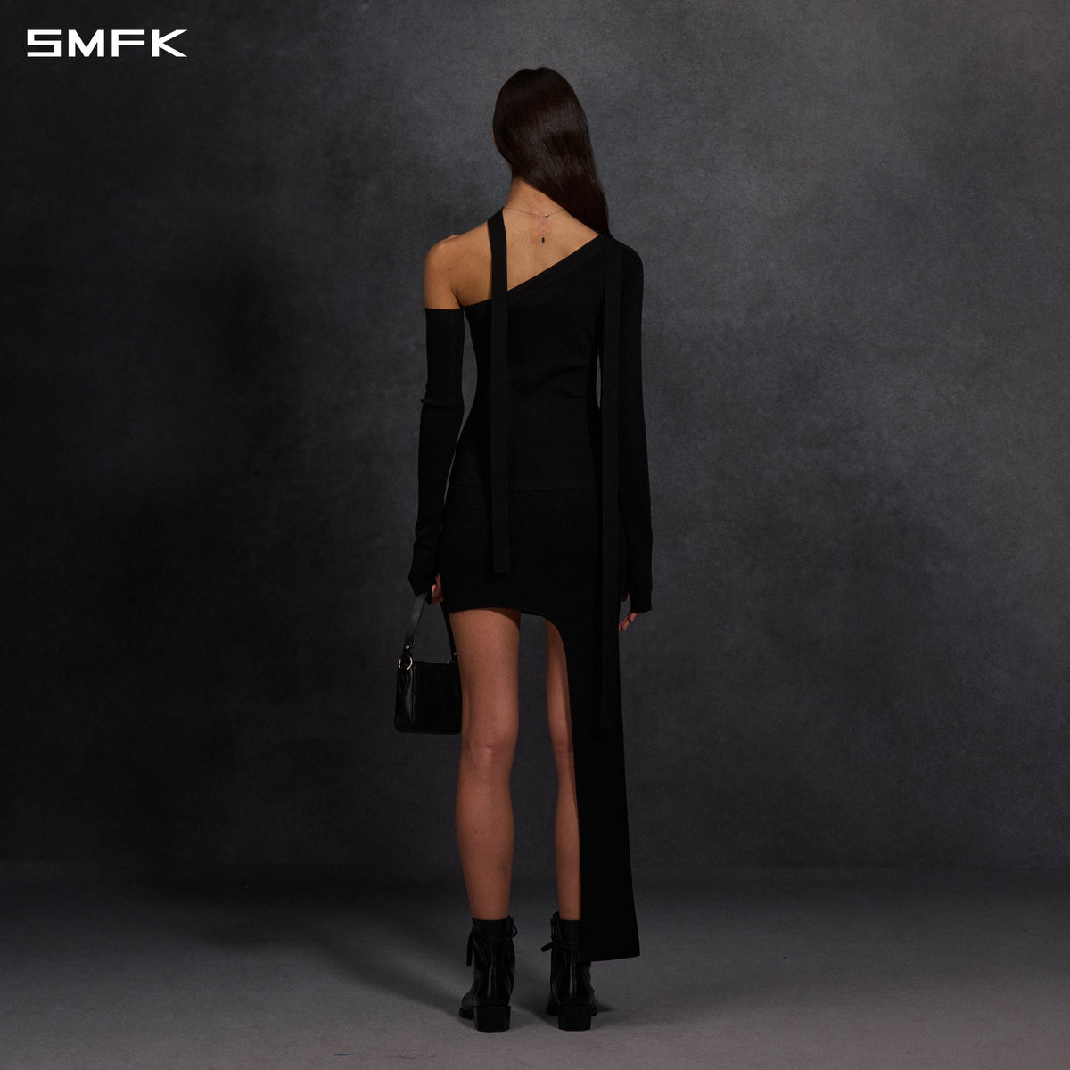 MYTH SIREN ONE-SHOULDER EVENING KNIT PULLOVER/LENZING TENCEL+SILK+COTTON WILD BLACK