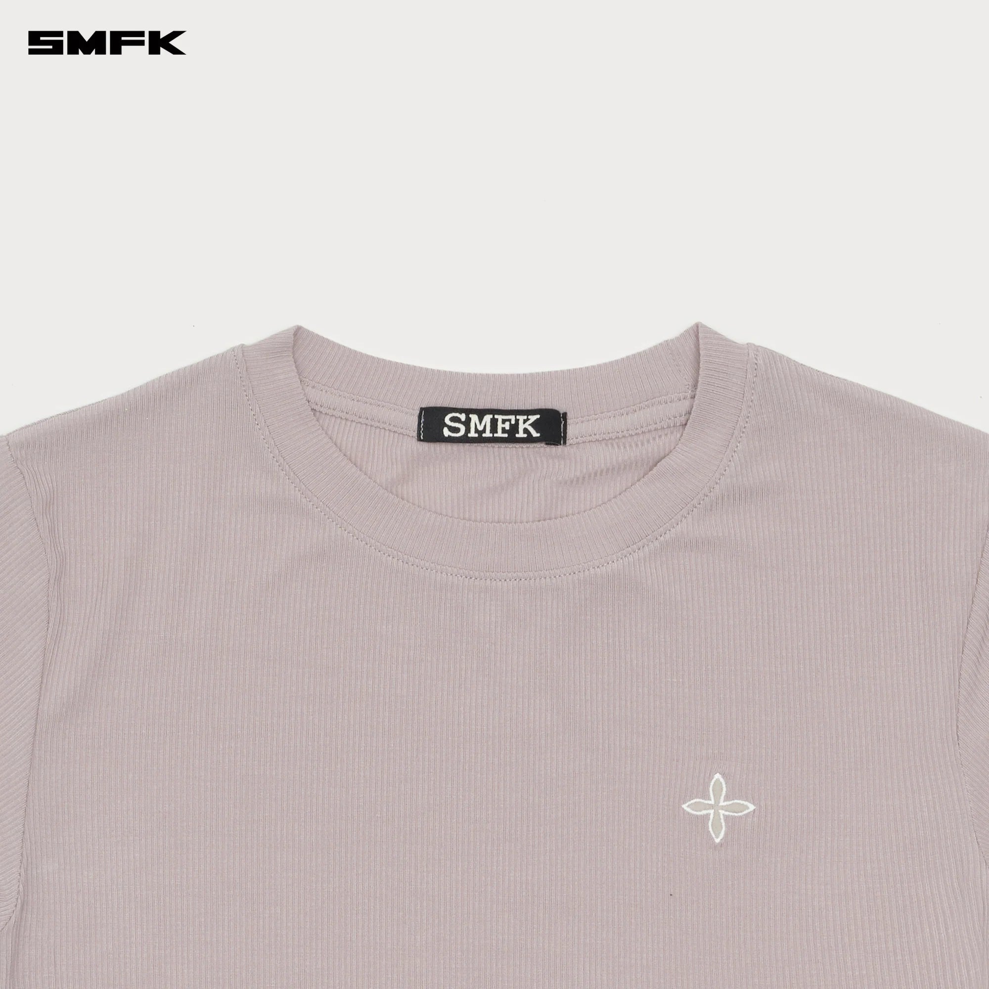 COMPASS HUG  TIGHT SPORTS TEE