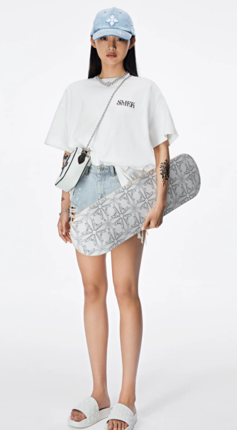 WHITE GARDEN SKATEBOARD