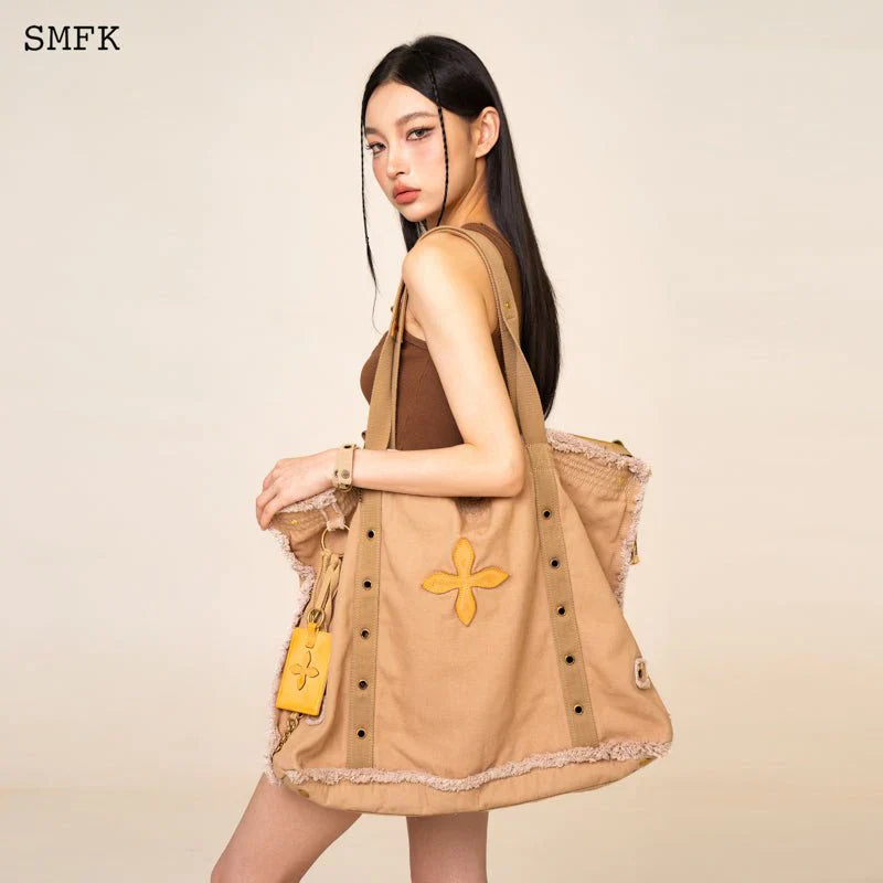 SMFK  COMPASS ADVENTURE EXTRA LARGE TOTE BAG
