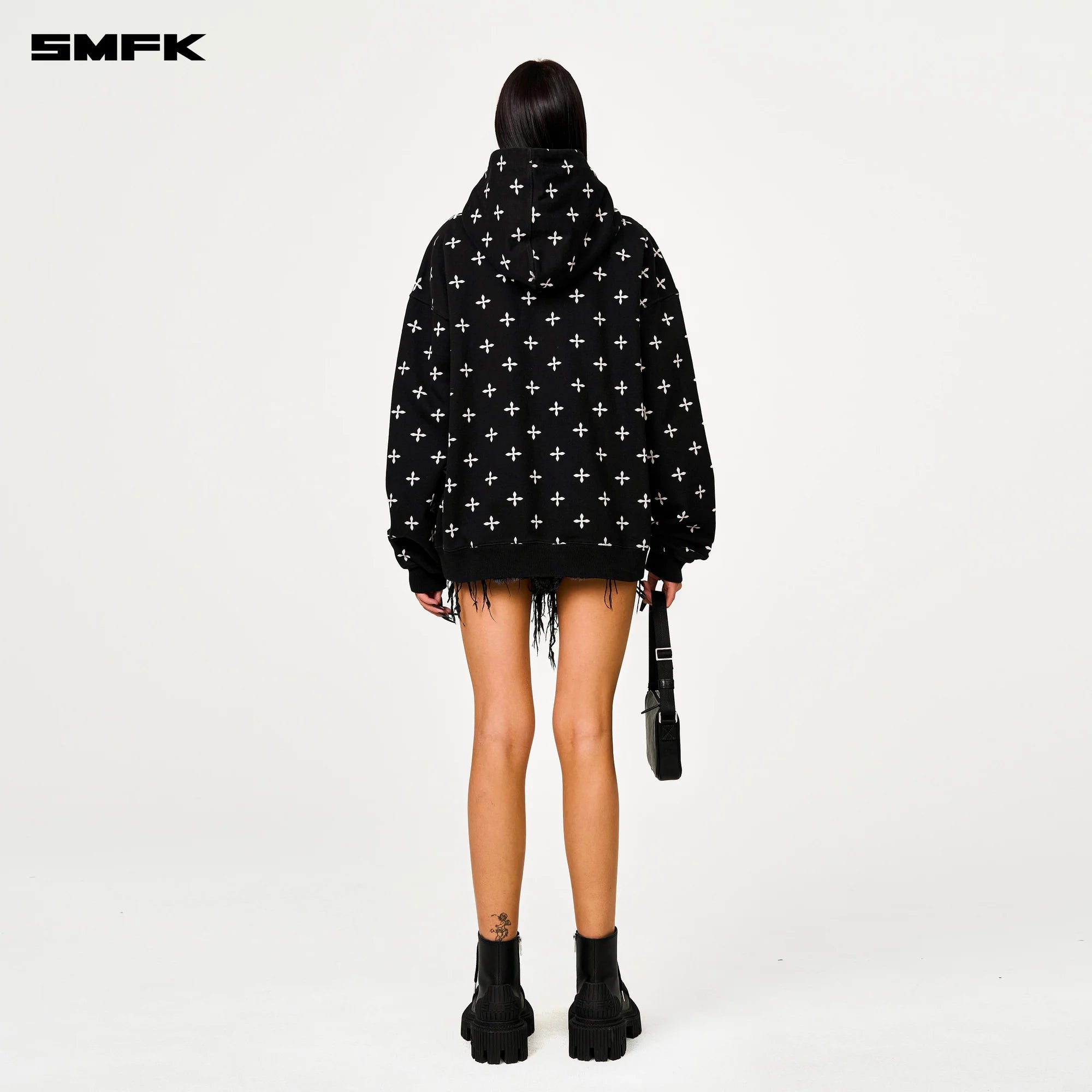COMPASS BLACK GARDEN OVERSIZE HOODIE