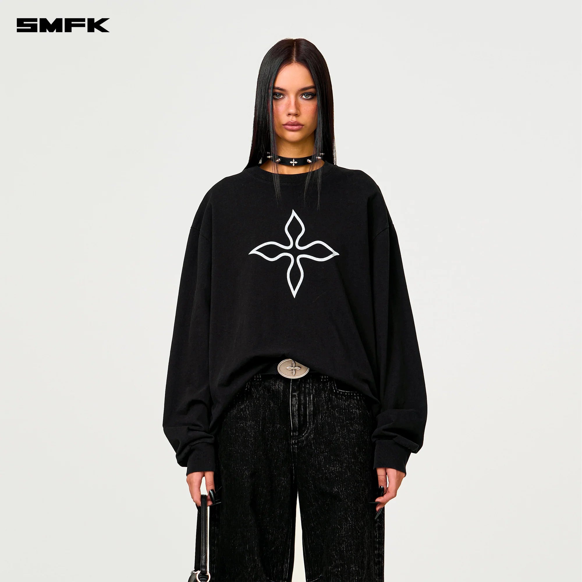 COMPASS BLACK MAGNOLIA OVERSIZE SWEATSHIRT CP016B