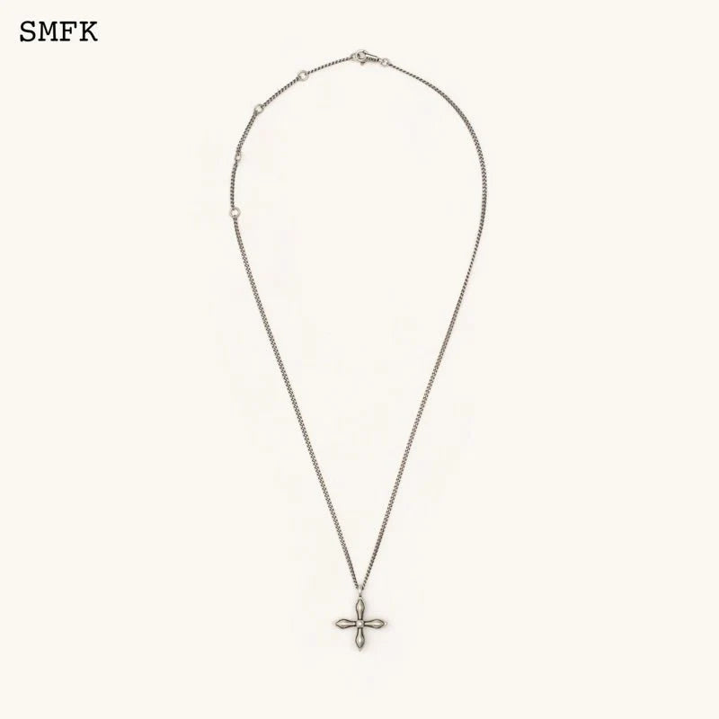 COMPASS CLASSIC CROSS NECKLACE ANTIQUE SILVER