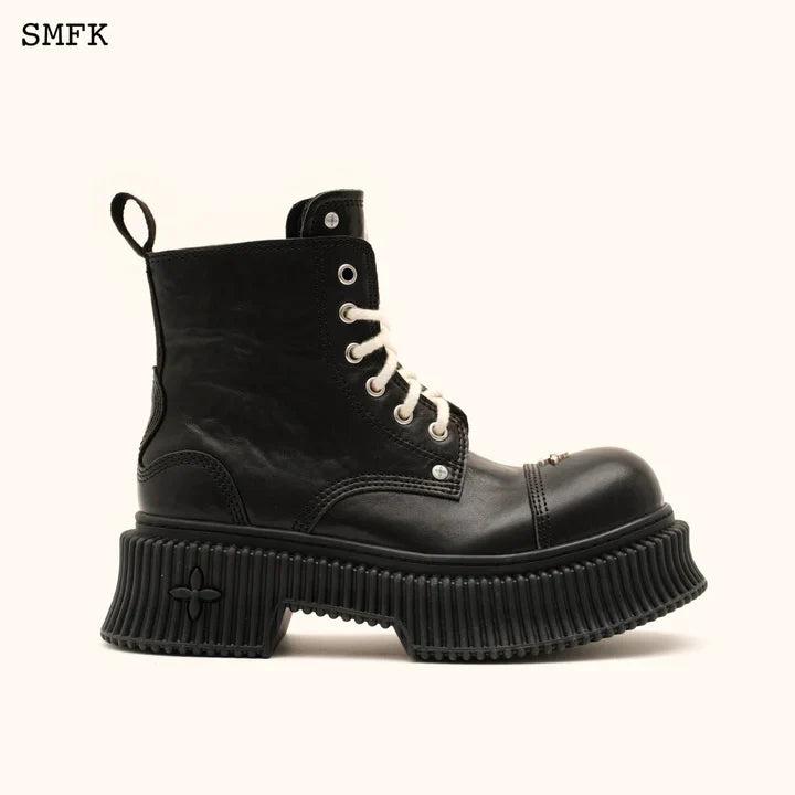SMFK COMPASS CLASSIC DESERT BOOTS IN BLACK S0010B3