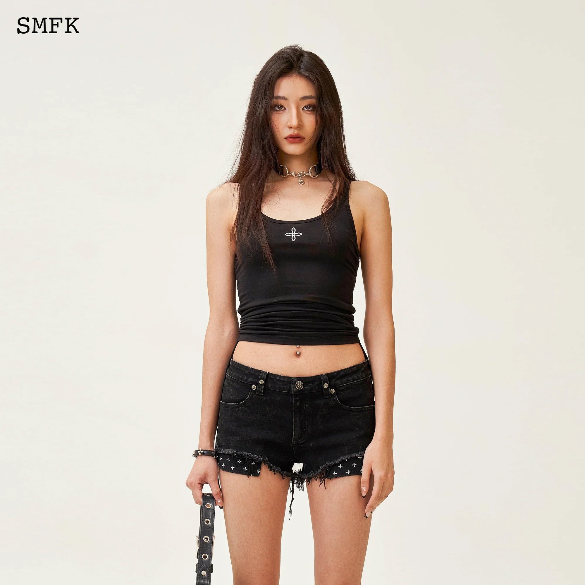COMPASS CLASSIC SHUTTER SPORTY VEST IN BLACK