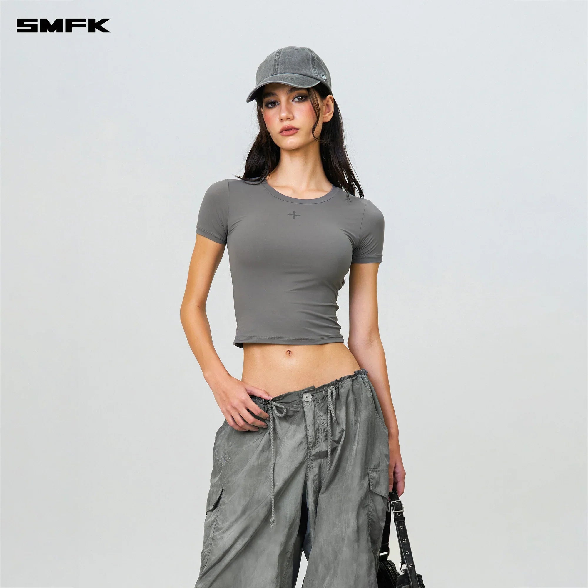 SMFK COMPASS CROSS CHAIN BADGE BASEBALL CAP STORM GRAY