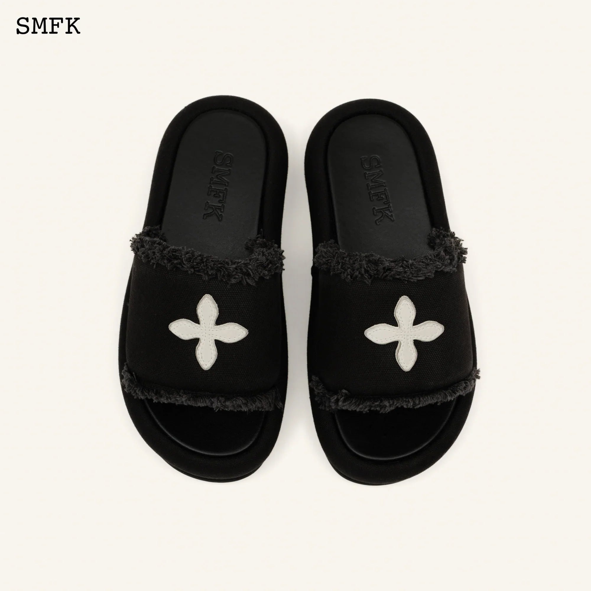 COMPASS CROSS CLASSIC BLACK CANVAS SLIPPER S0003B3