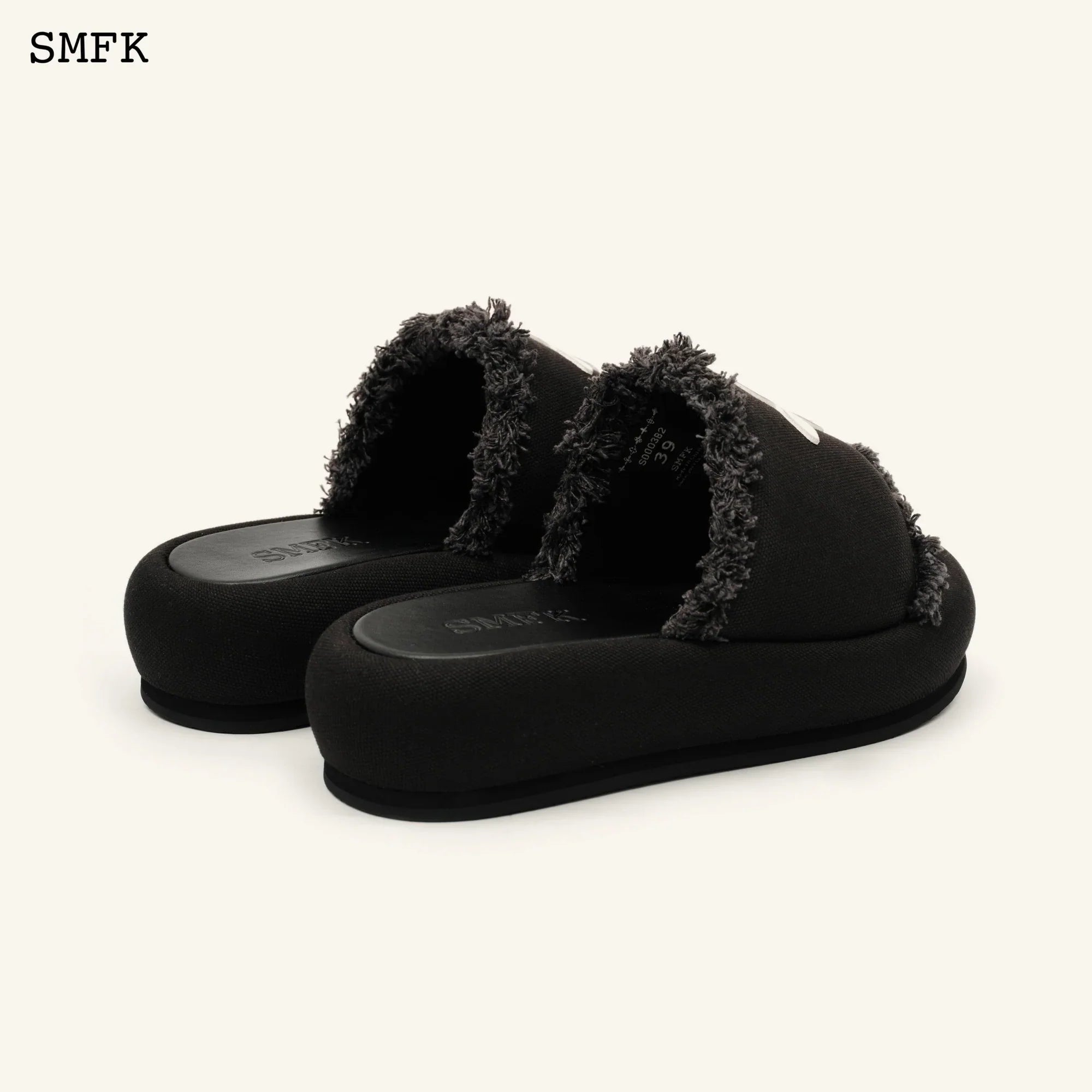 COMPASS CROSS CLASSIC BLACK CANVAS SLIPPER S0003B3
