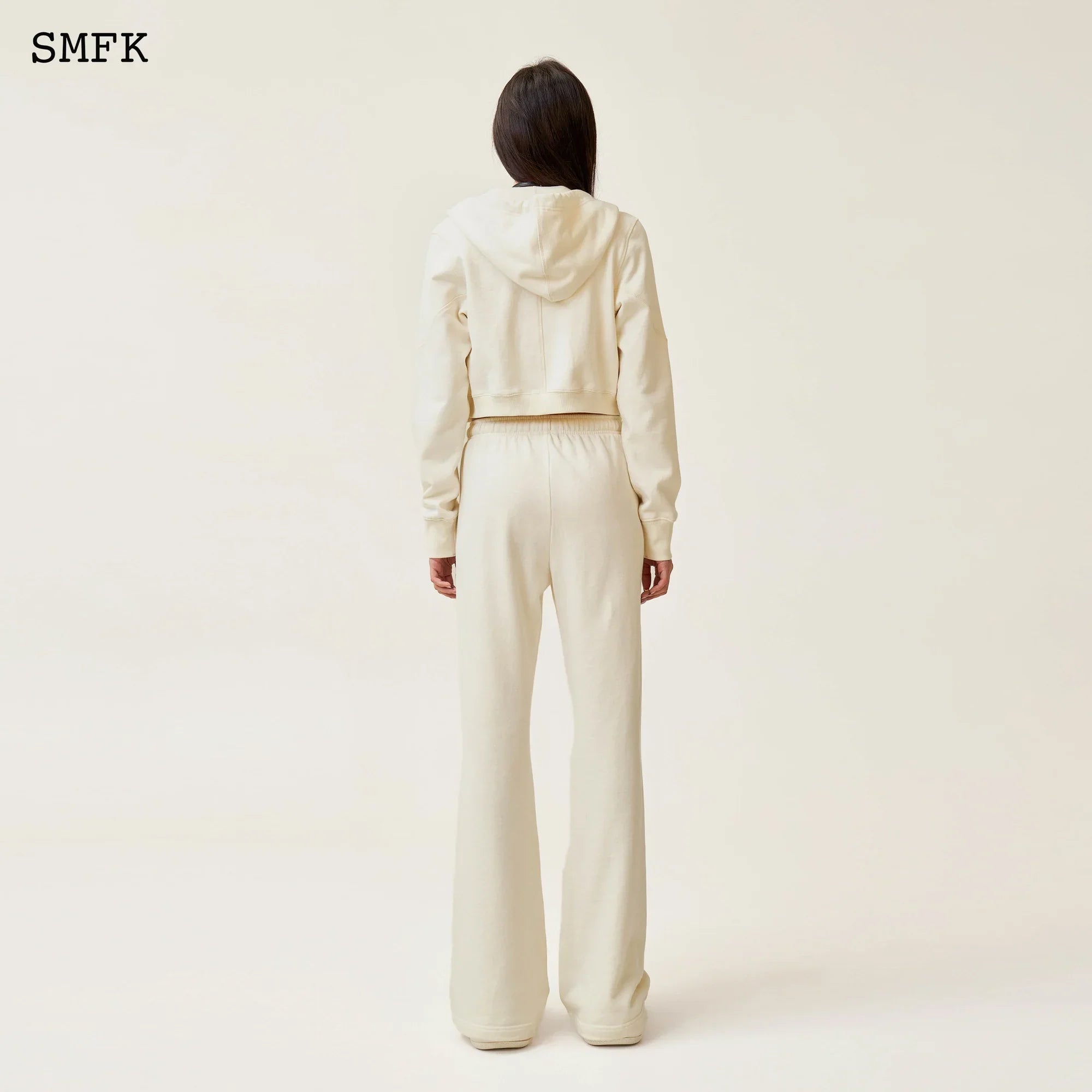 SMFK COMPASS CROSS CLASSIC FLARED SWEATPANTS WHITE