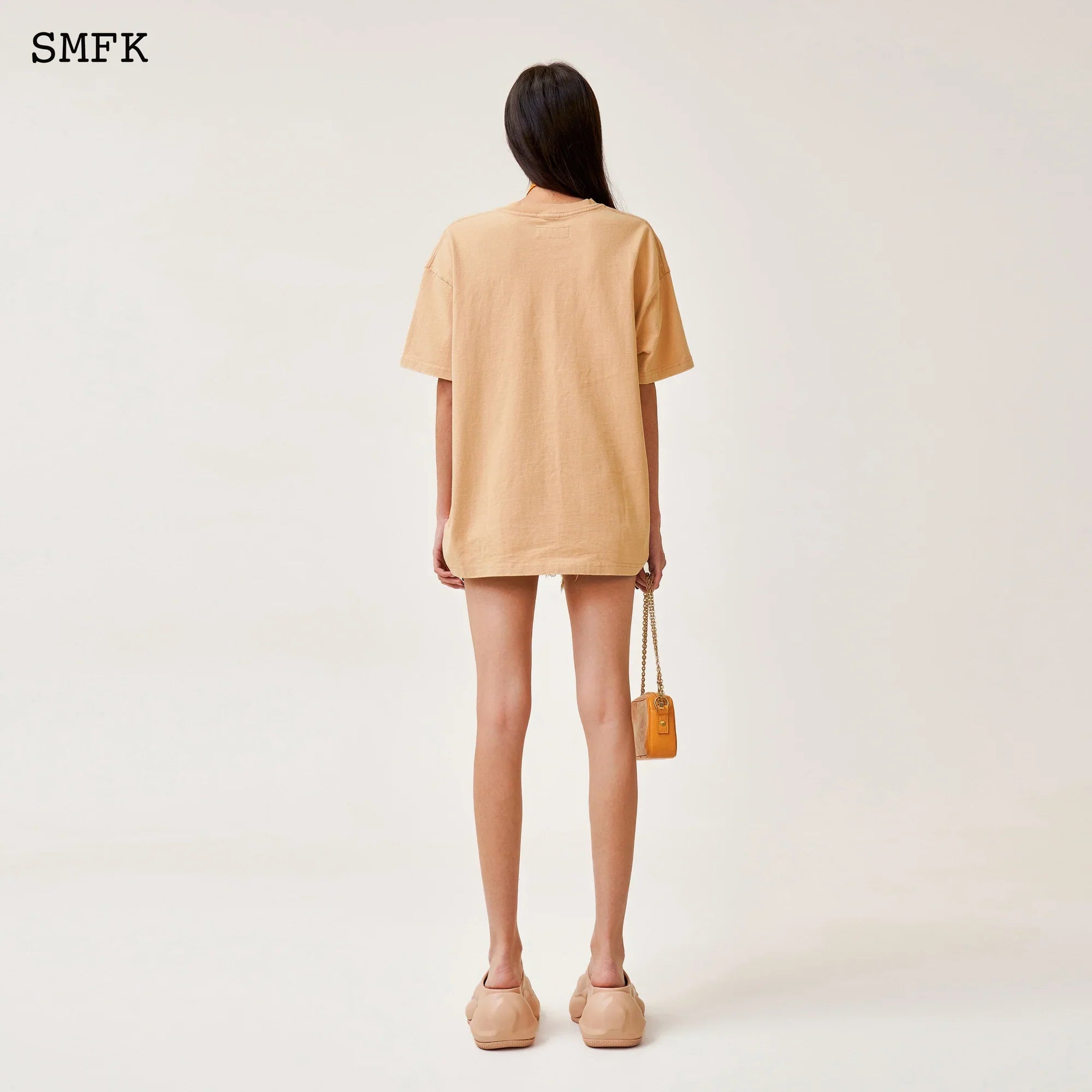 COMPASS CROSS CLASSIC OVERSIZED TEE IN DESERT