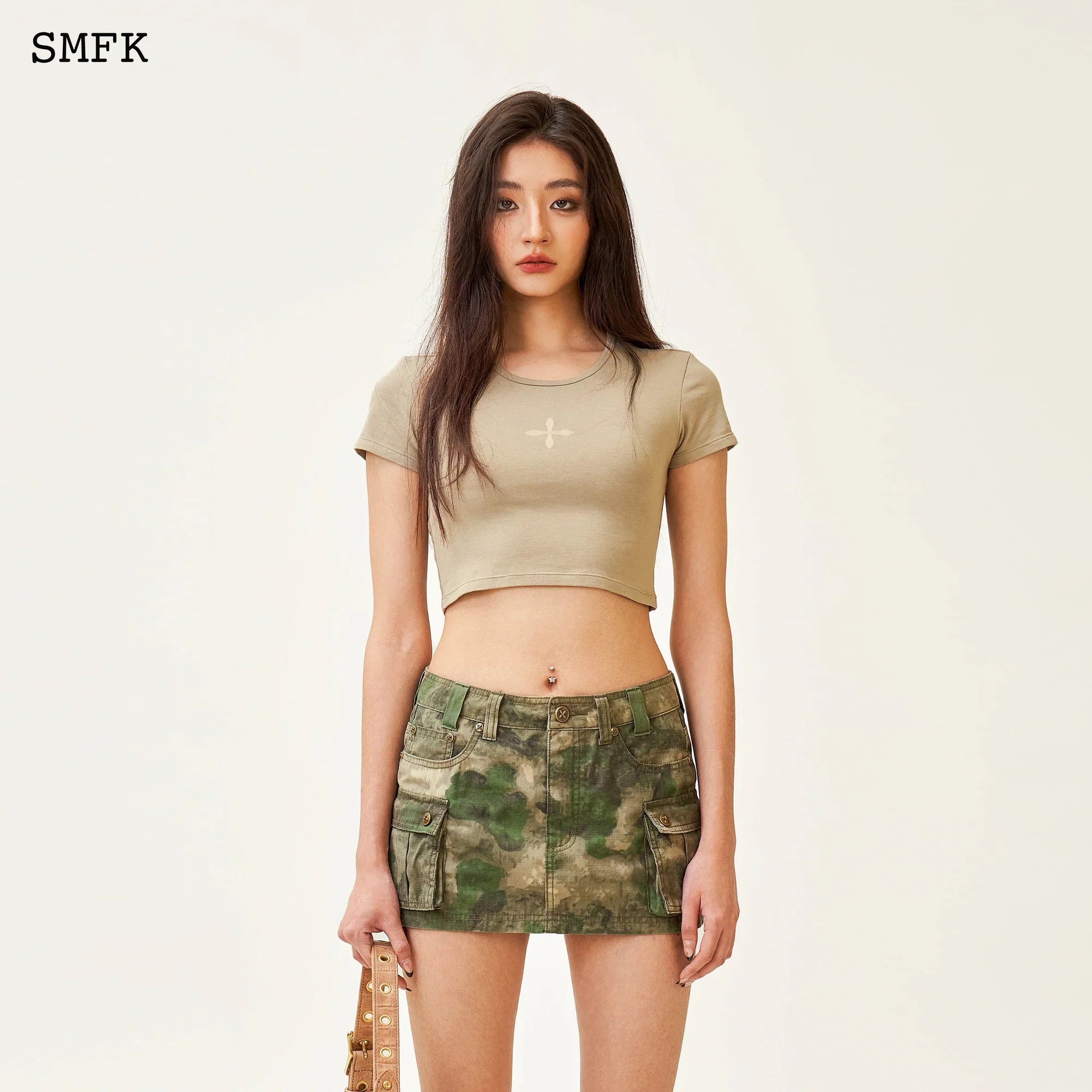 COMPASS CROSS CLASSIC SPORTY TIGHTS TEE IN KHAKI