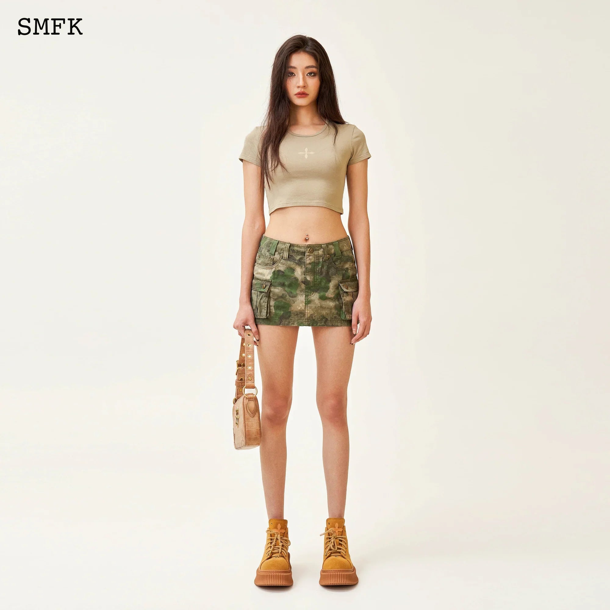 COMPASS CROSS CLASSIC SPORTY TIGHTS TEE IN KHAKI