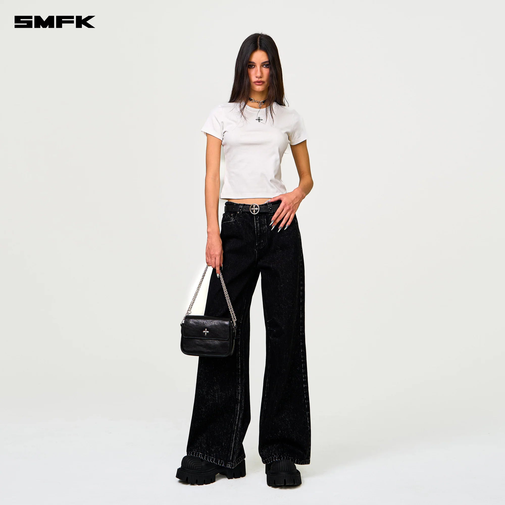 COMPASS CROSS CLASSIC WIDE-LEG JEANS IN BLACK