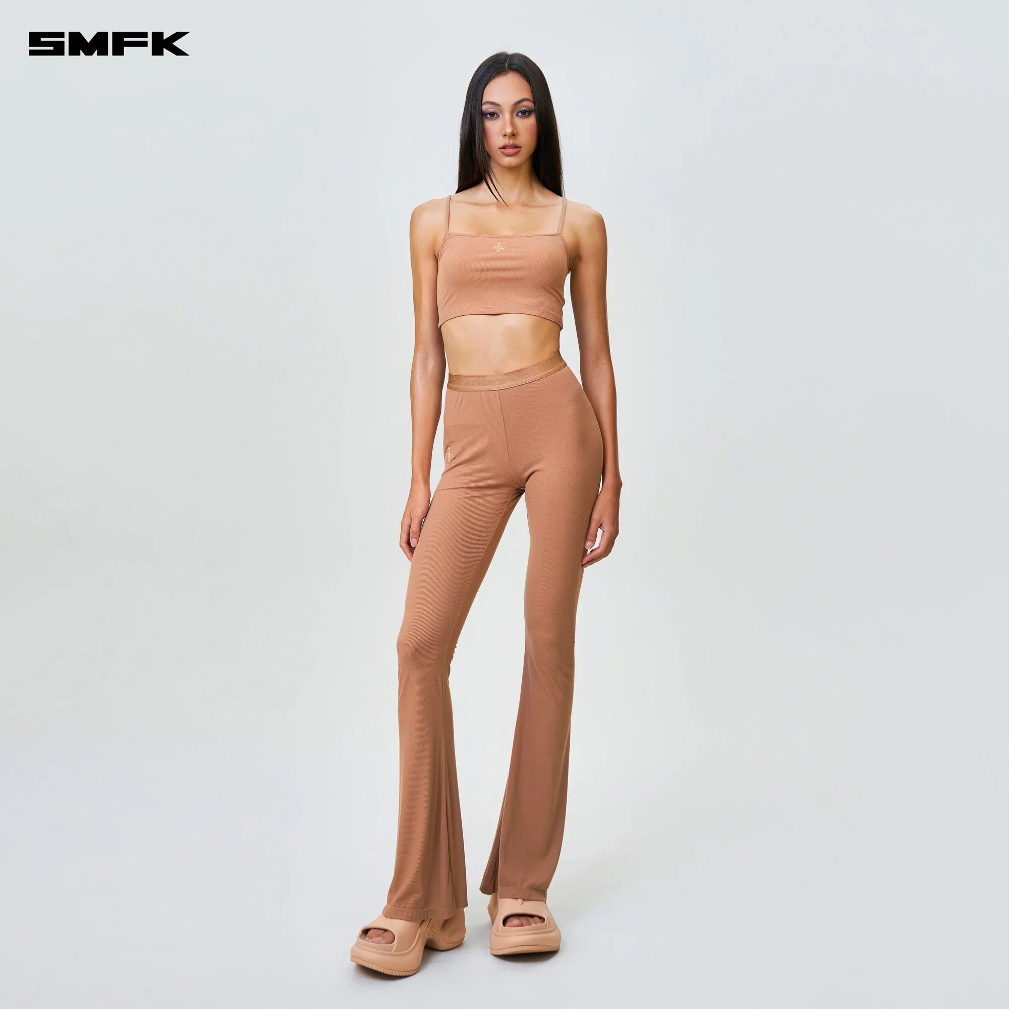 COMPASS HUG HIGH-WAISTED SPORTS FLARED PANTS NUDE