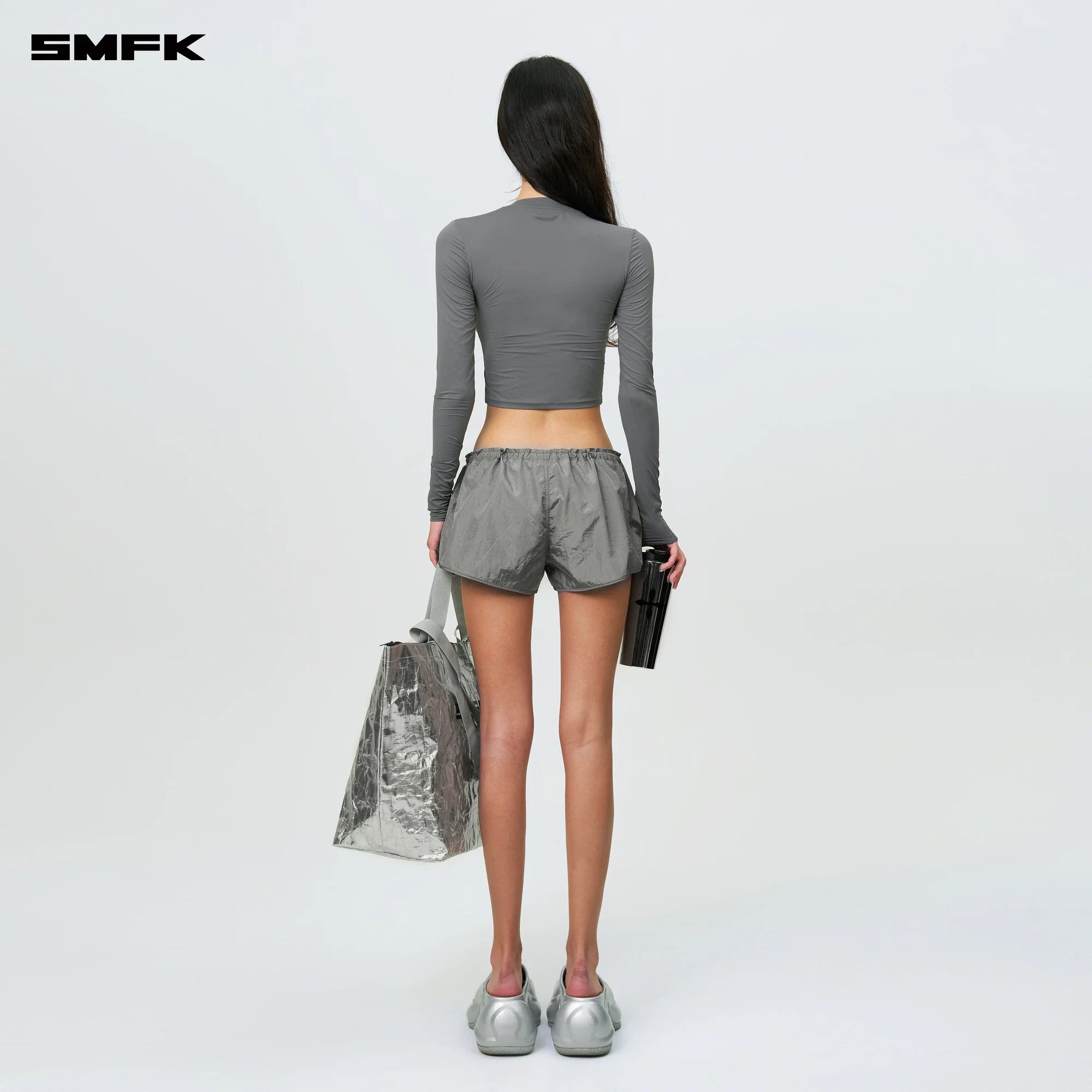 COMPASS HUG SKIN-TIGHT FITTING TOP DARK GRAY