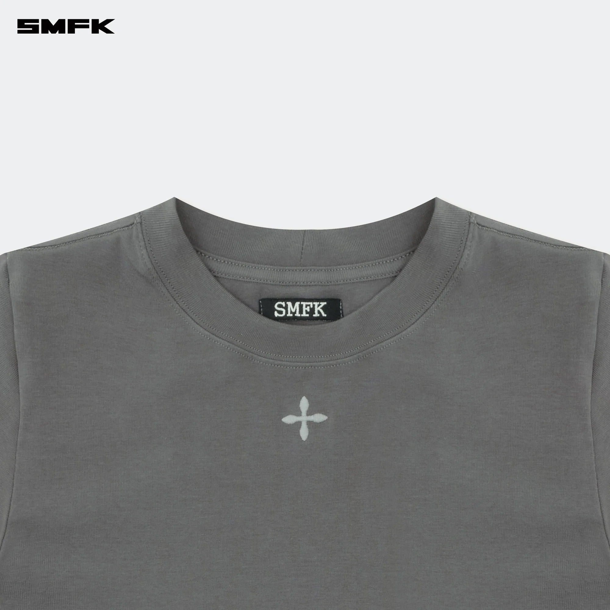 COMPASS HUG SLIM FIT TEE DARK GRAY