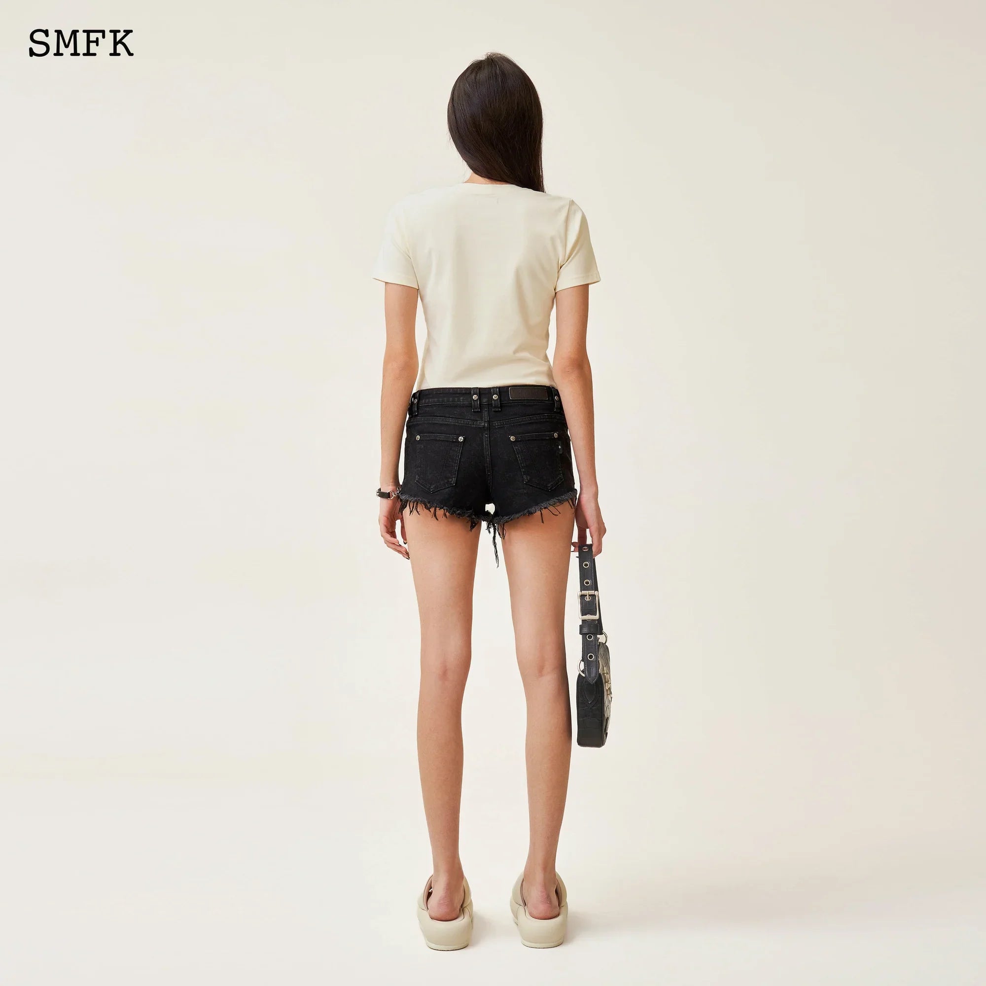 COMPASS HUG SLIM-FIT TEE IN WHITE