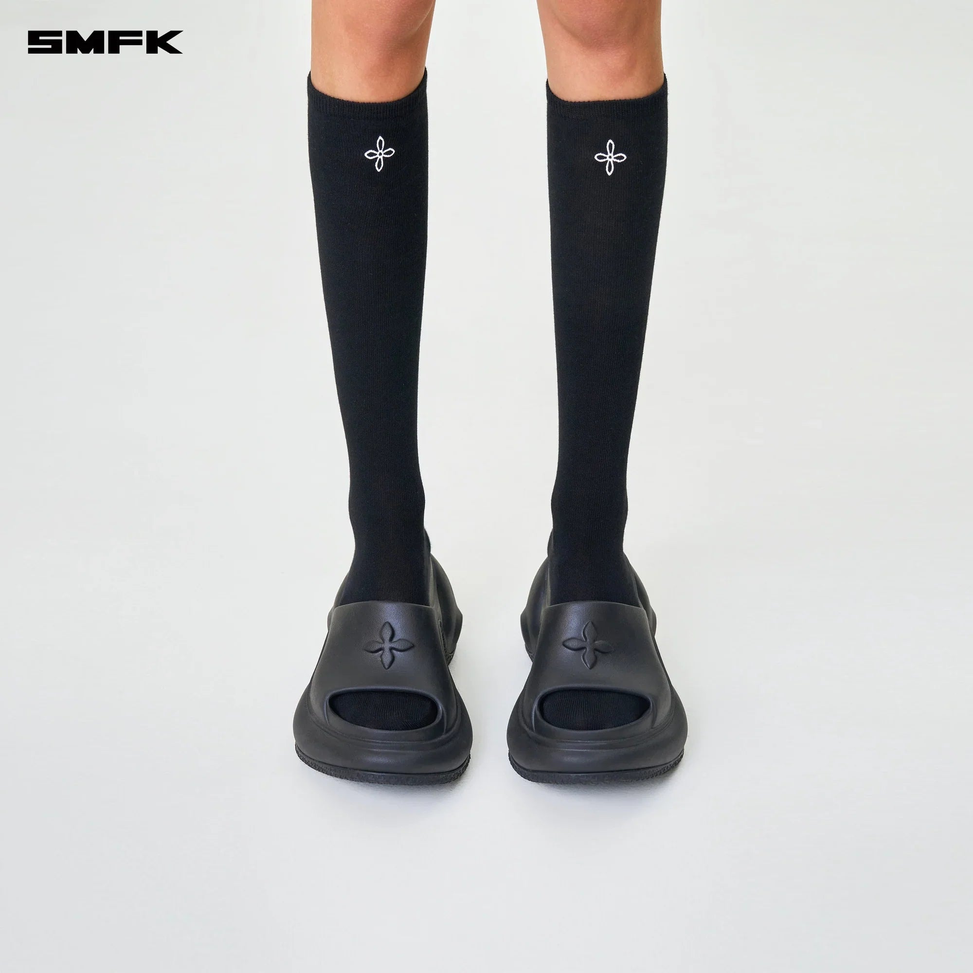 COMPASS HUG SPORTS MID-CALF SOCKS BLACK (2 PAIRS)