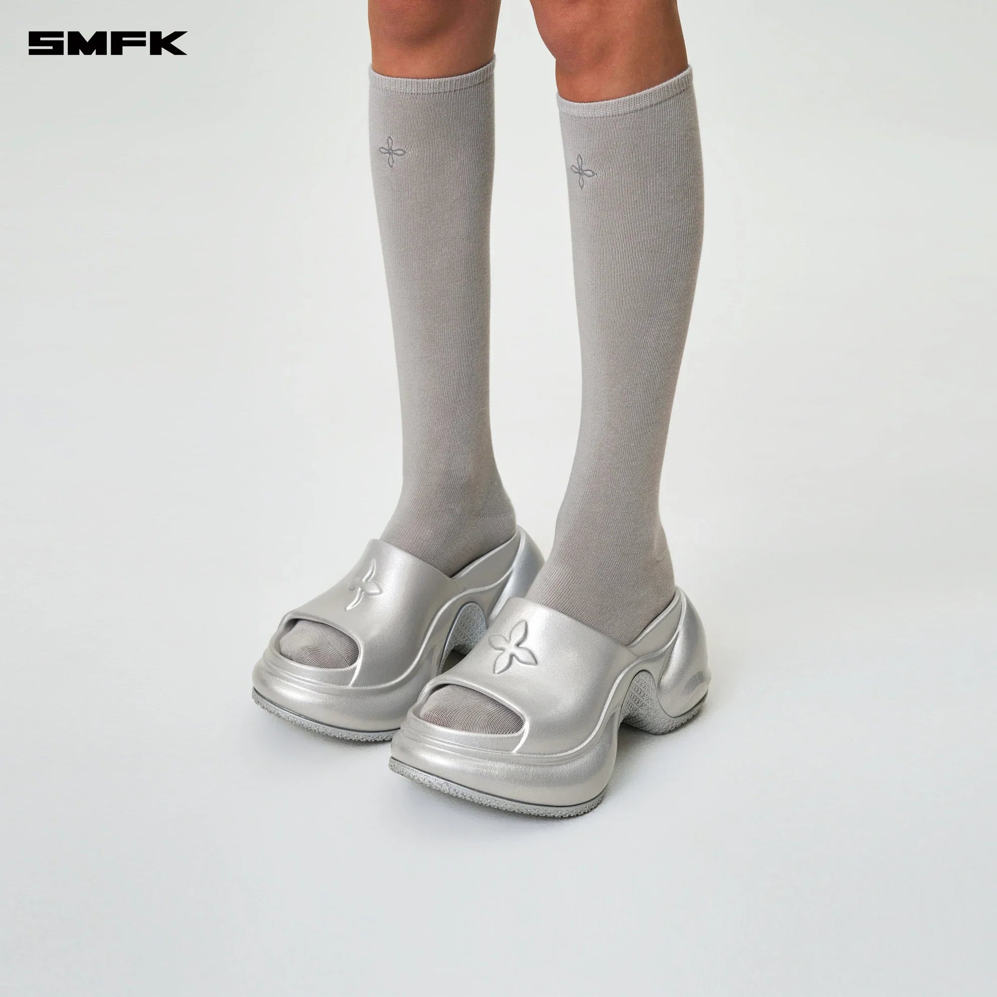 COMPASS HUG SPORTS MID-CALF SOCKS GRAY (2 PAIRS)