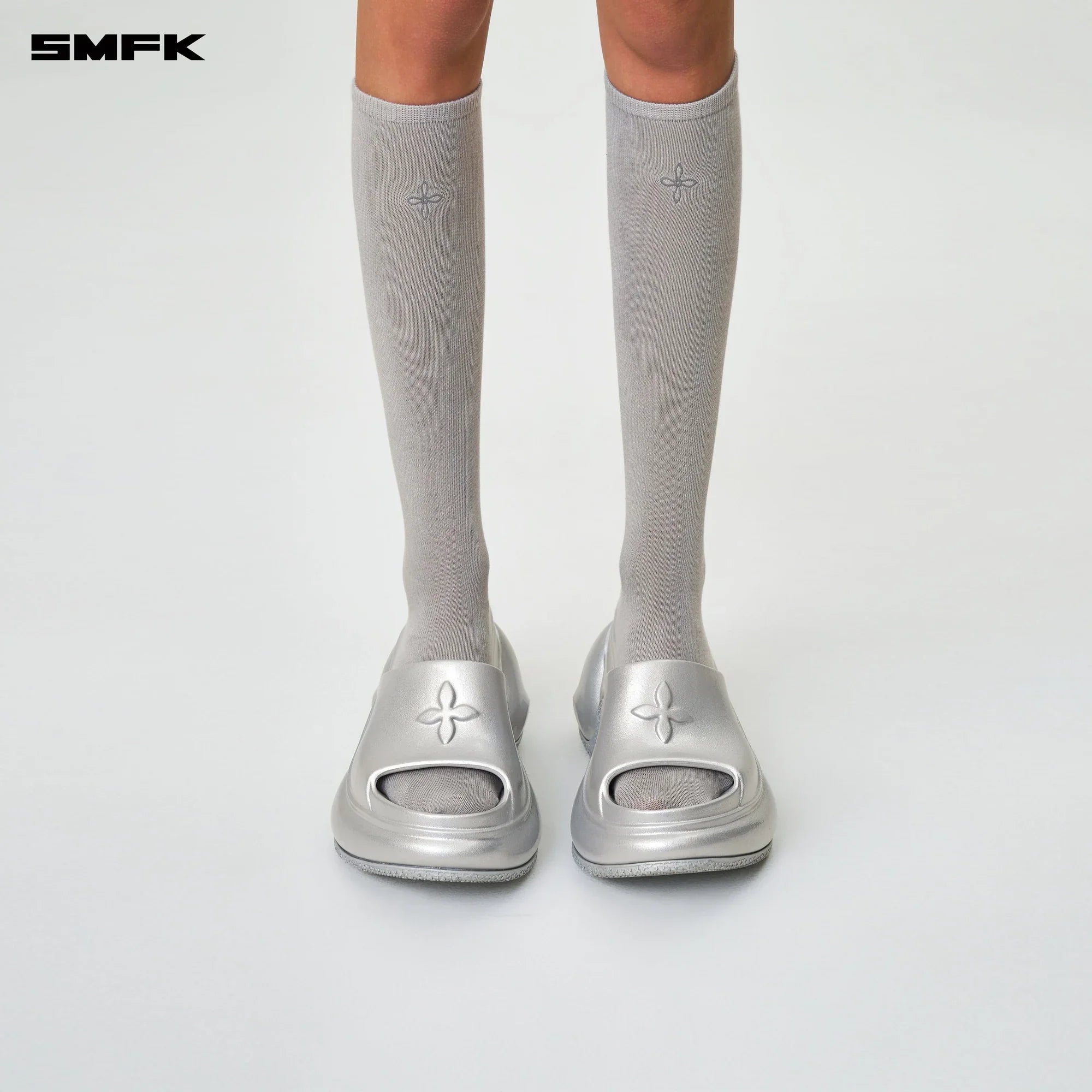 COMPASS HUG SPORTS MID-CALF SOCKS GRAY (2 PAIRS)