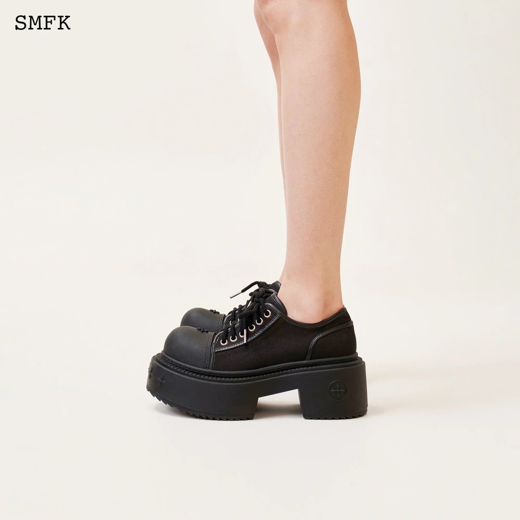 SMFK COMPASS RIDER LOW-TOP BOOTS IN BLACK