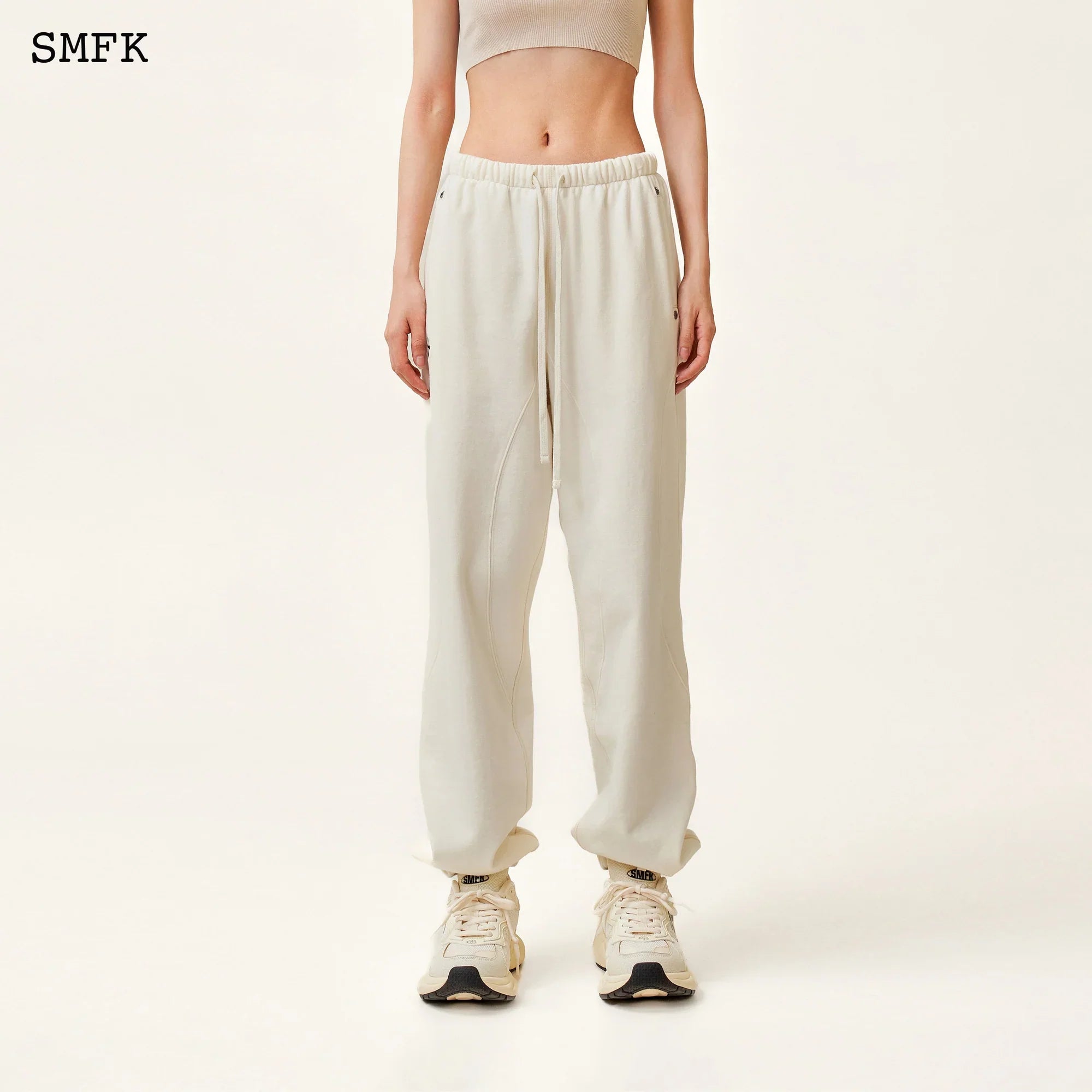 SMFK COMPASS RUSH JOGGING SWEATPANTS IN WHITE