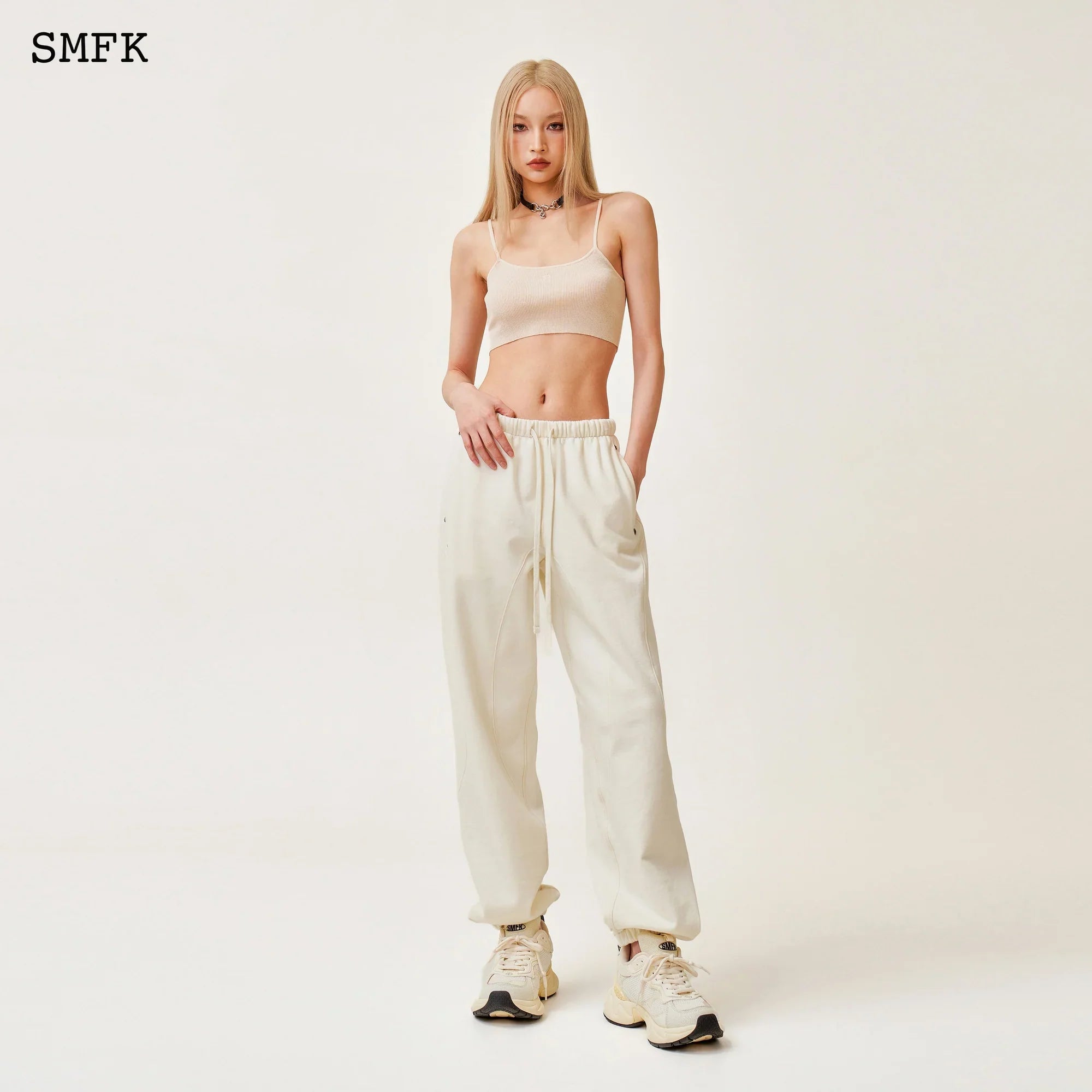 SMFK COMPASS RUSH JOGGING SWEATPANTS IN WHITE