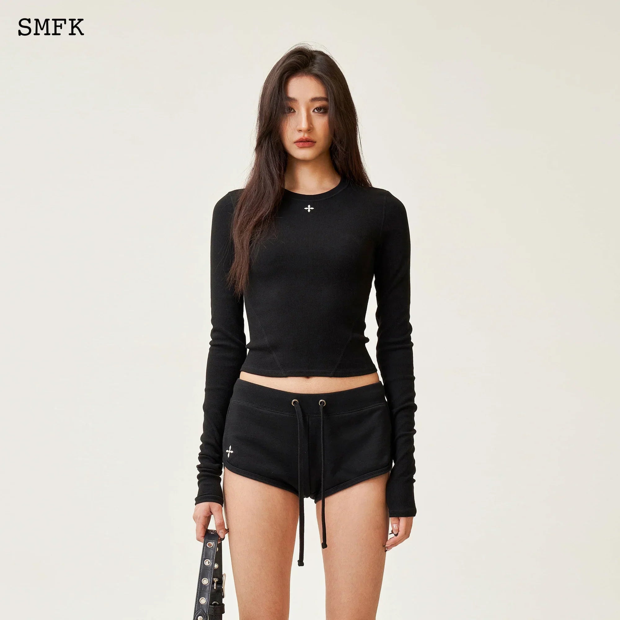 SMFK COMPASS RUSH SLIM FIT SPORTS TOP IN BLACK