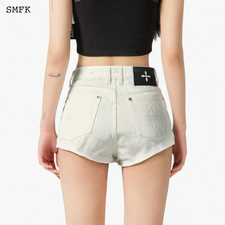 SMFK COMPASS STRAIGHT LEG SHORTS WHITE PS002W+