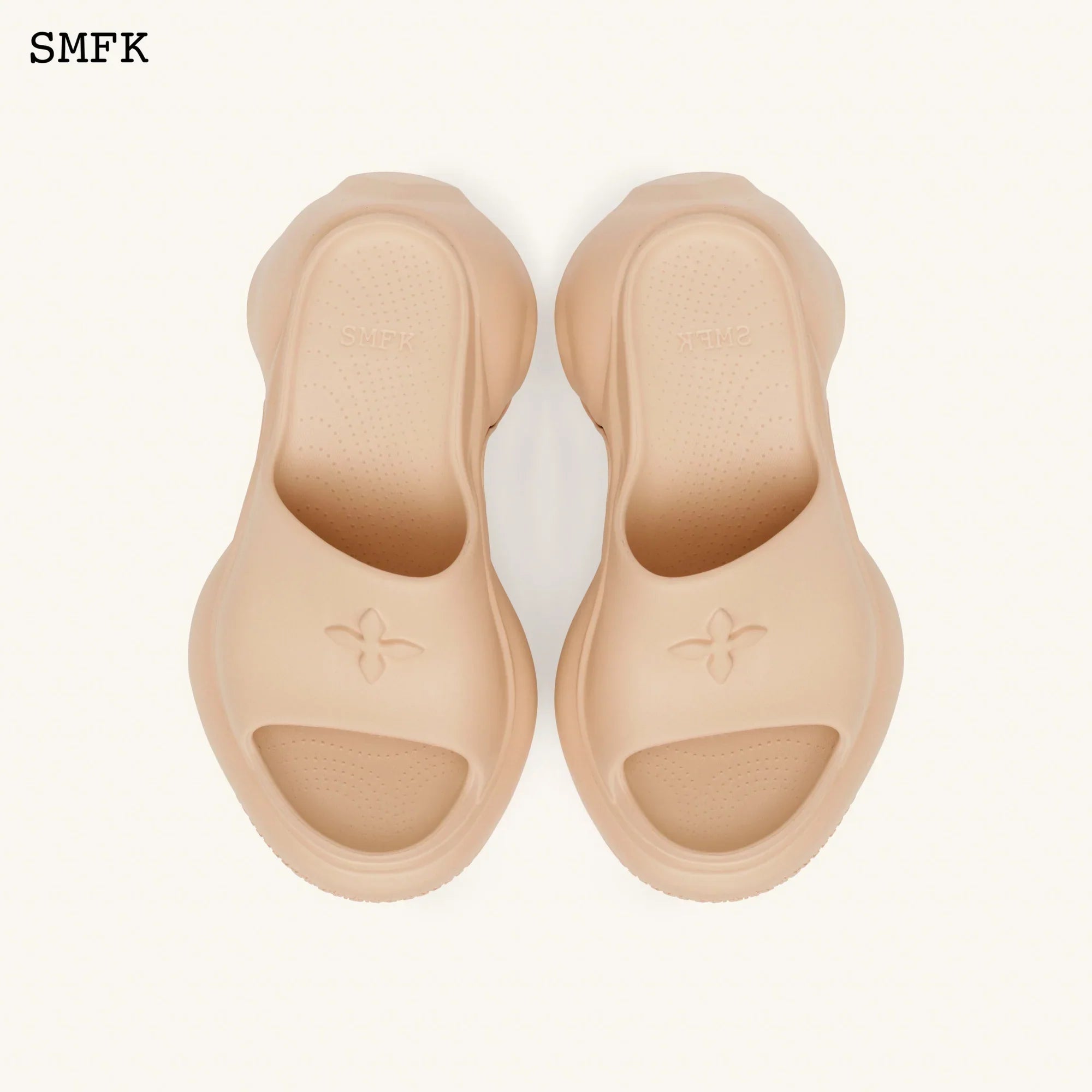 COMPASS WAVE HIGH-HEEL BUMPER SANDAL IN NUDE