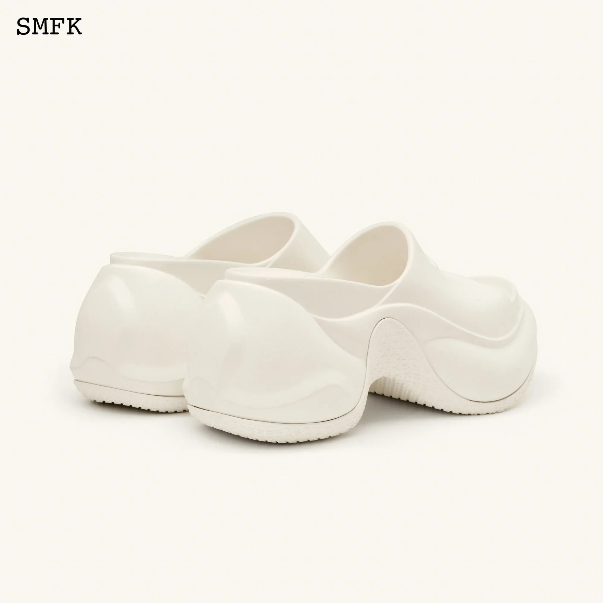 SMFK COMPASS WAVE HIGH-HEEL BUMPER SANDAL IN WHITE SL002W1