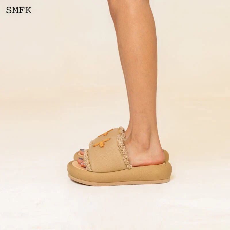 SMFK COMPASS WHEAT BREAD SHAPE SANDAL