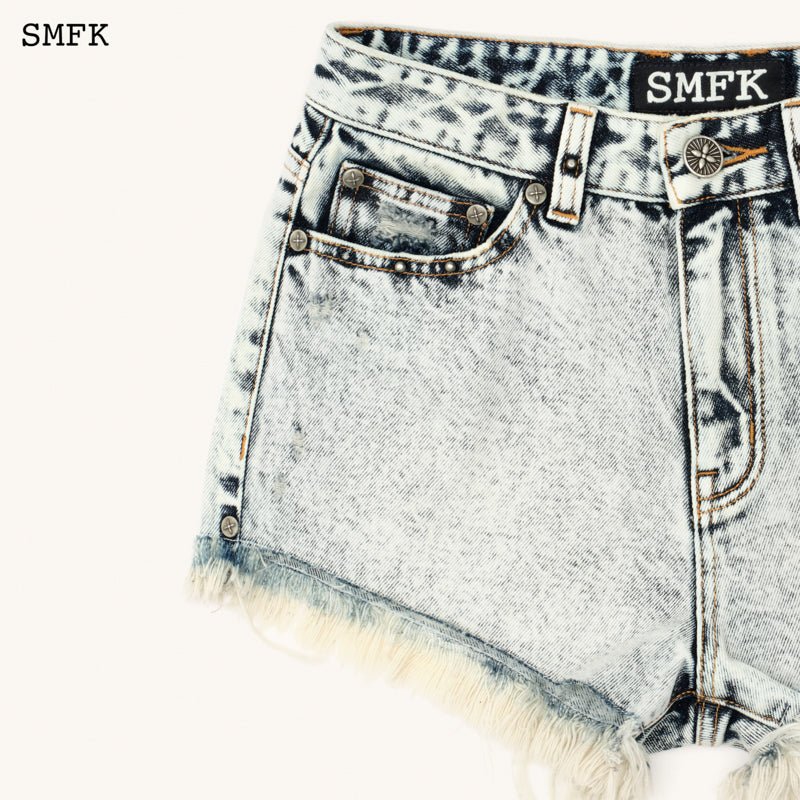 COMPASS WILD TARPAN BLACK SNOWFLAKE SHORT JEANS