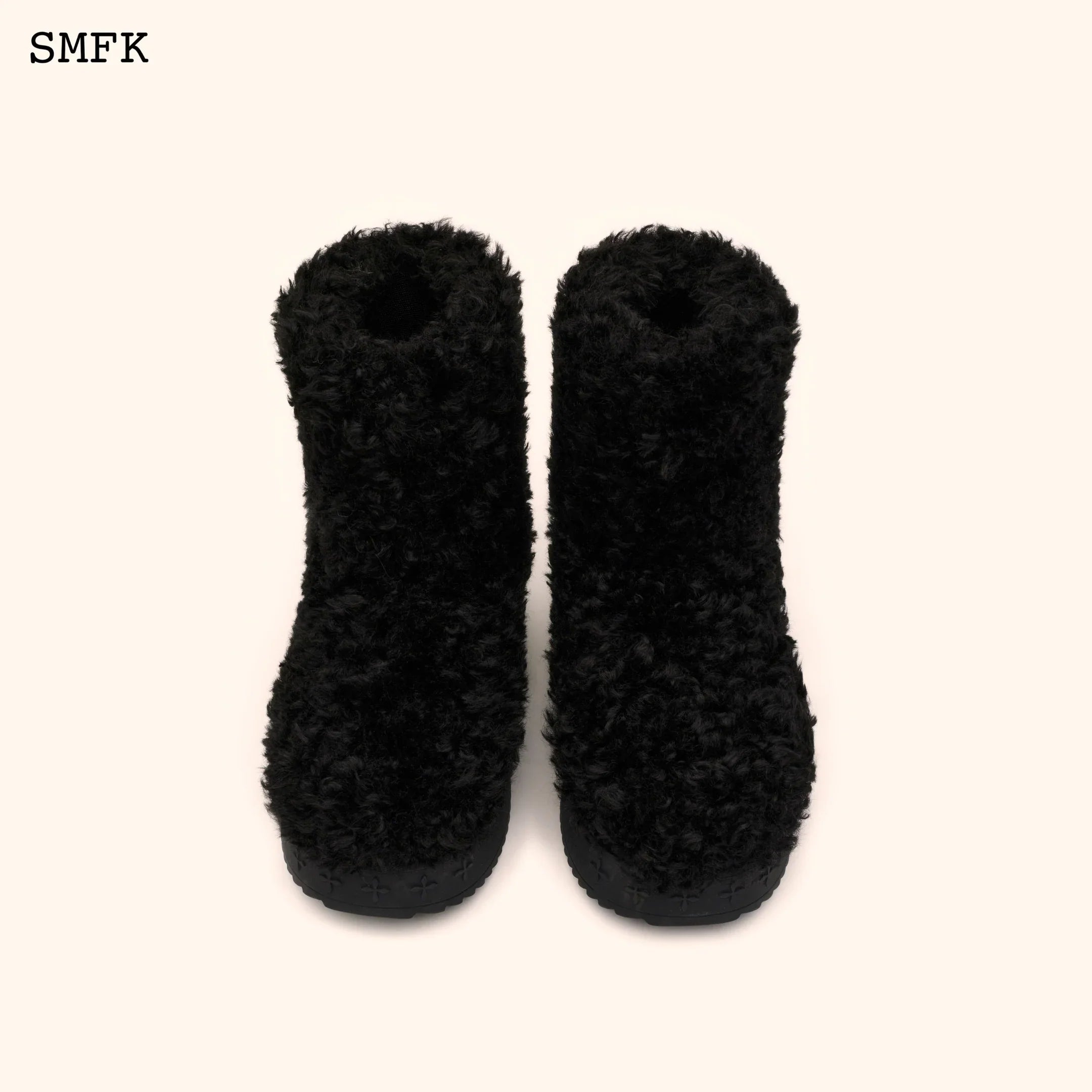 SMFK COMPASS WOOLLY BLACK FLUFFY BOOTS S0004BF1
