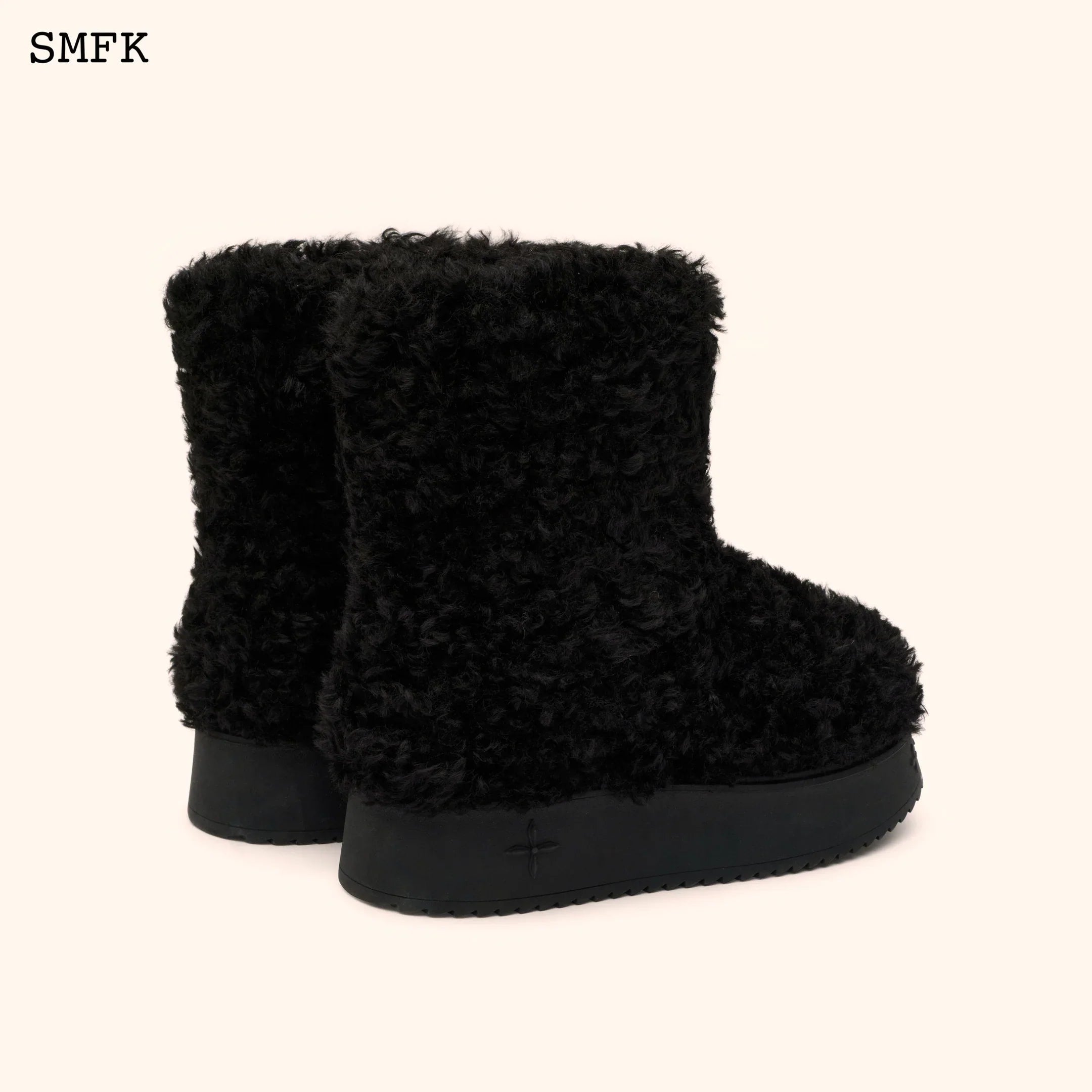 SMFK COMPASS WOOLLY BLACK FLUFFY BOOTS S0004BF1