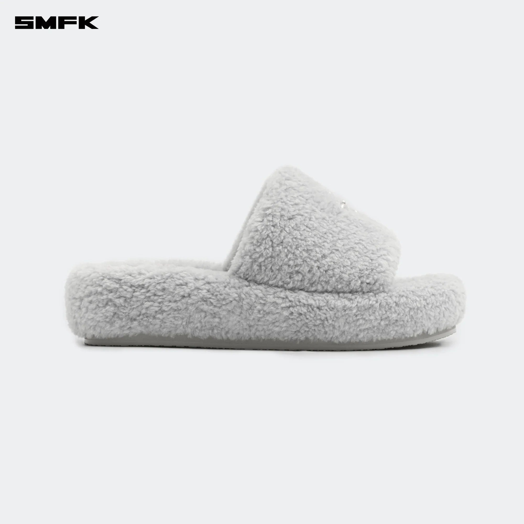 COMPASS WOOLLY CLASSIC FURRY SLIPPER IN GRAY
