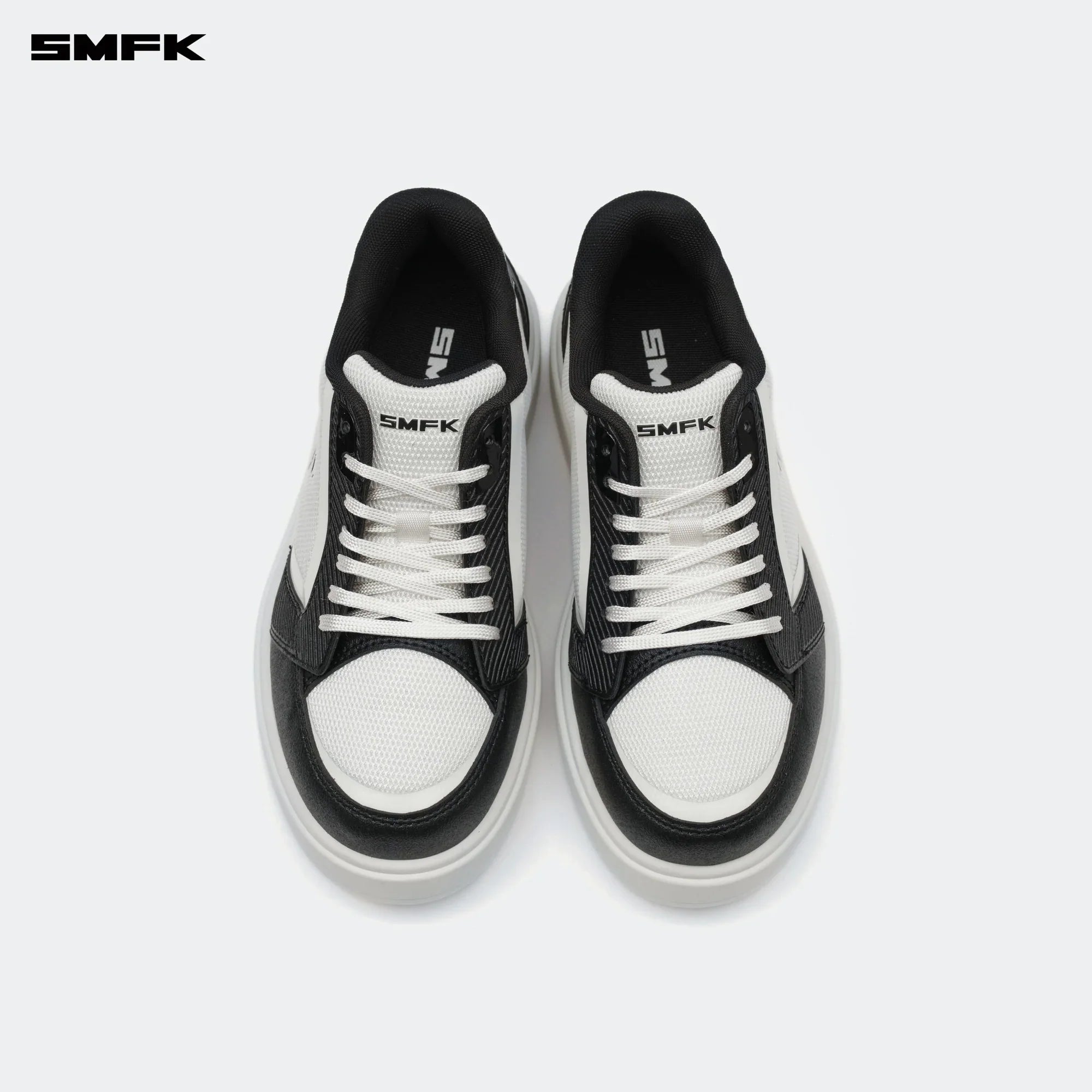 FUTURE RIPPLE GYM LOW-CUT FITNESS SHOES BLACK AND WHITE