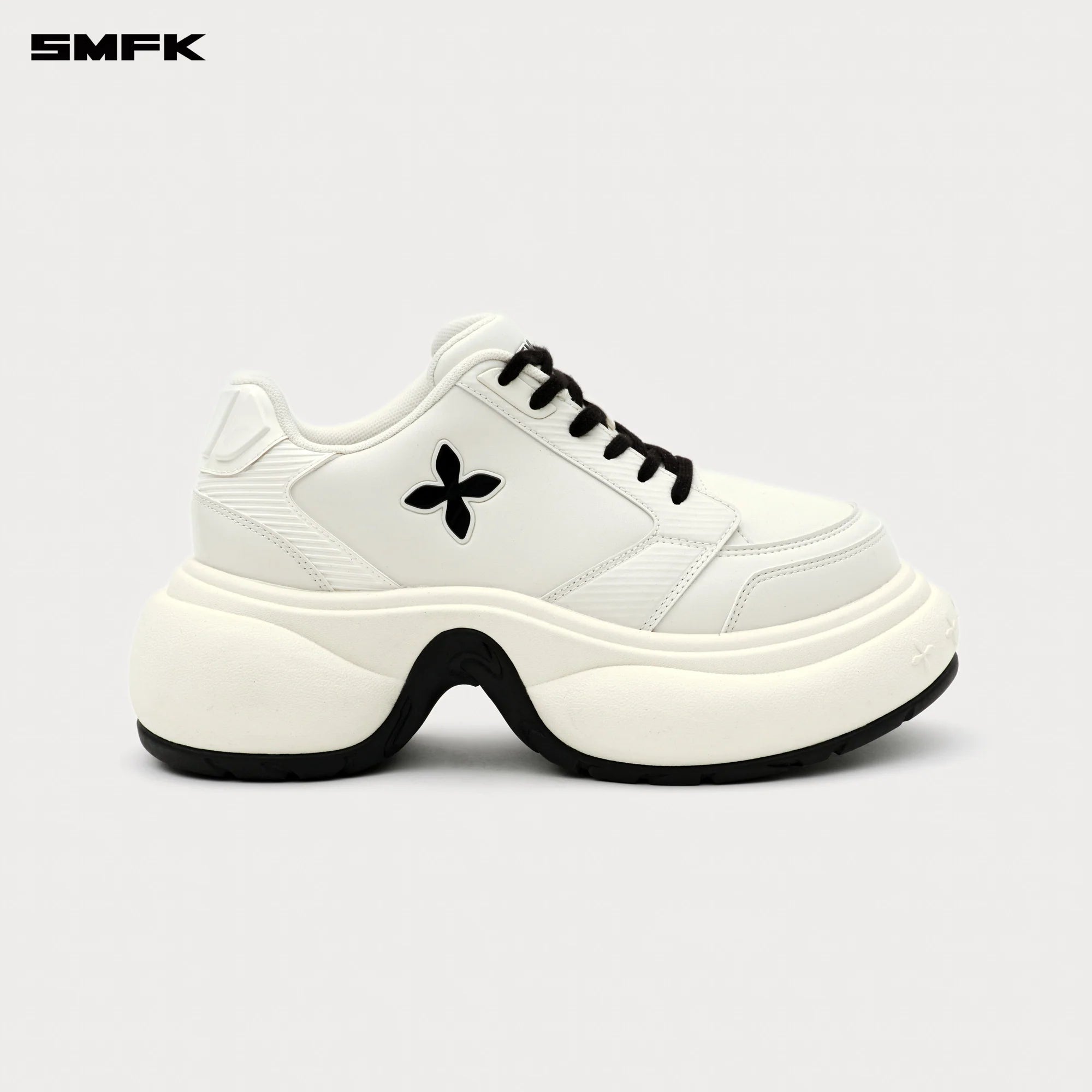 FUTURE RIPPLE HIGH-HEELED SKATER SHOES IN WHITE