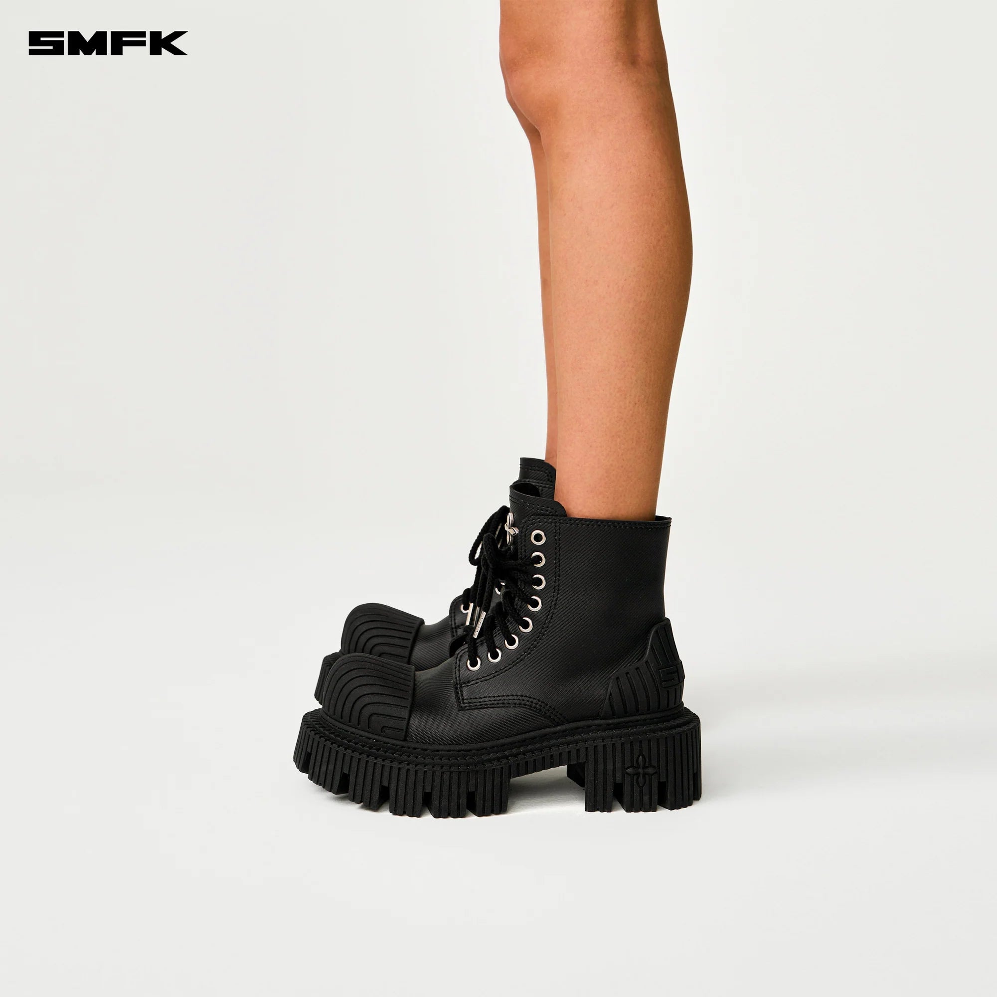 FUTURE RIPPLE MOTORCYCLE BOOTS IN BLACK