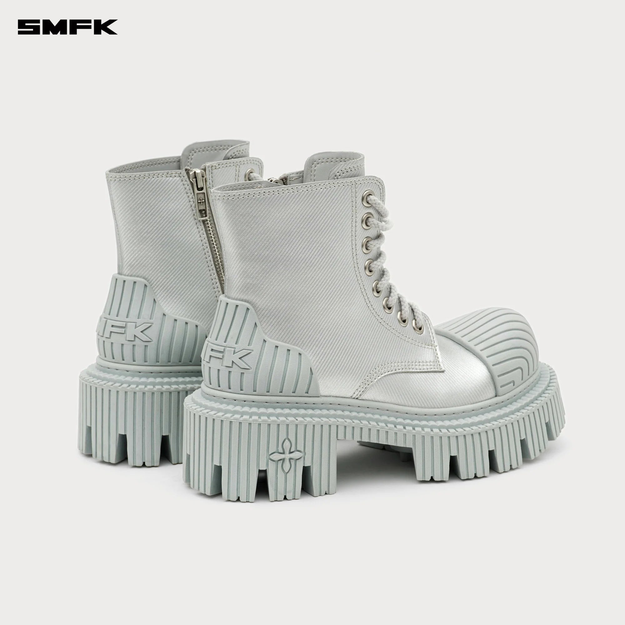 FUTURE RIPPLE MOTORCYCLE BOOTS IN SILVER
